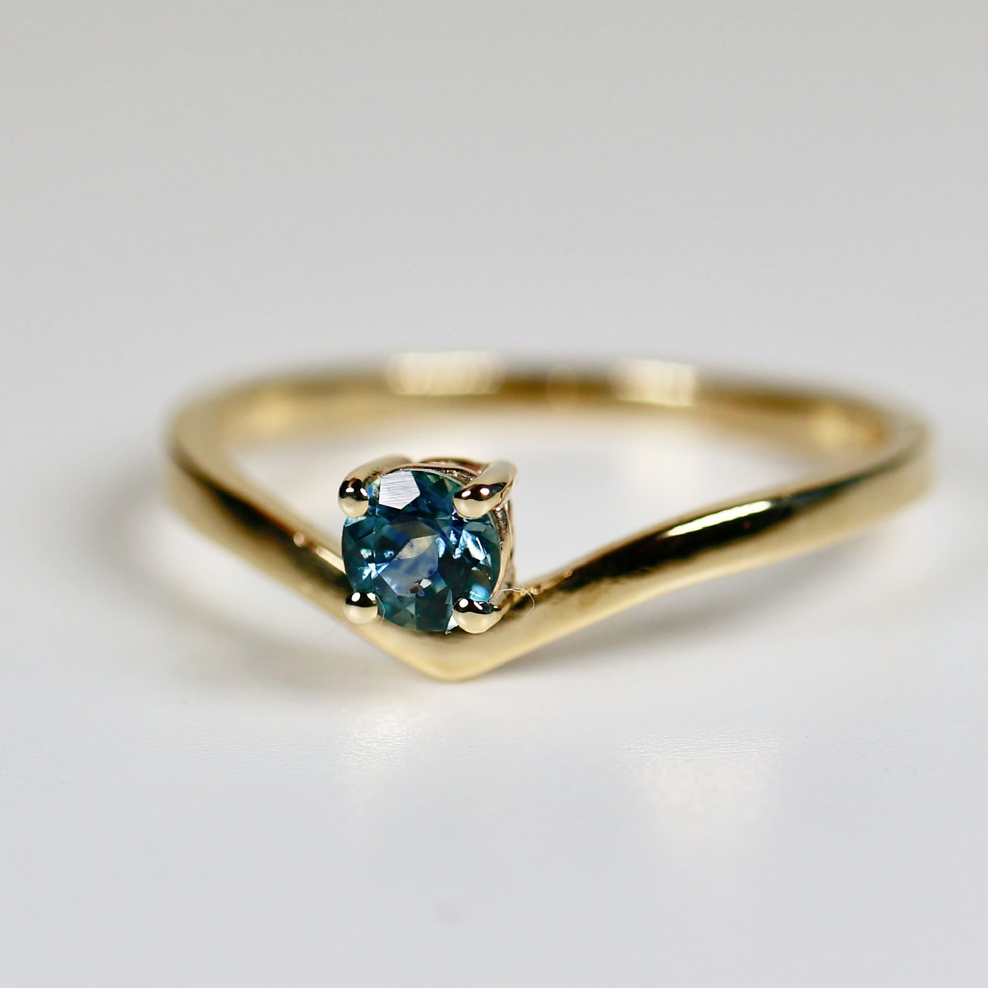 Blue Montana Sapphire V Shaped Ring 14k White Gold