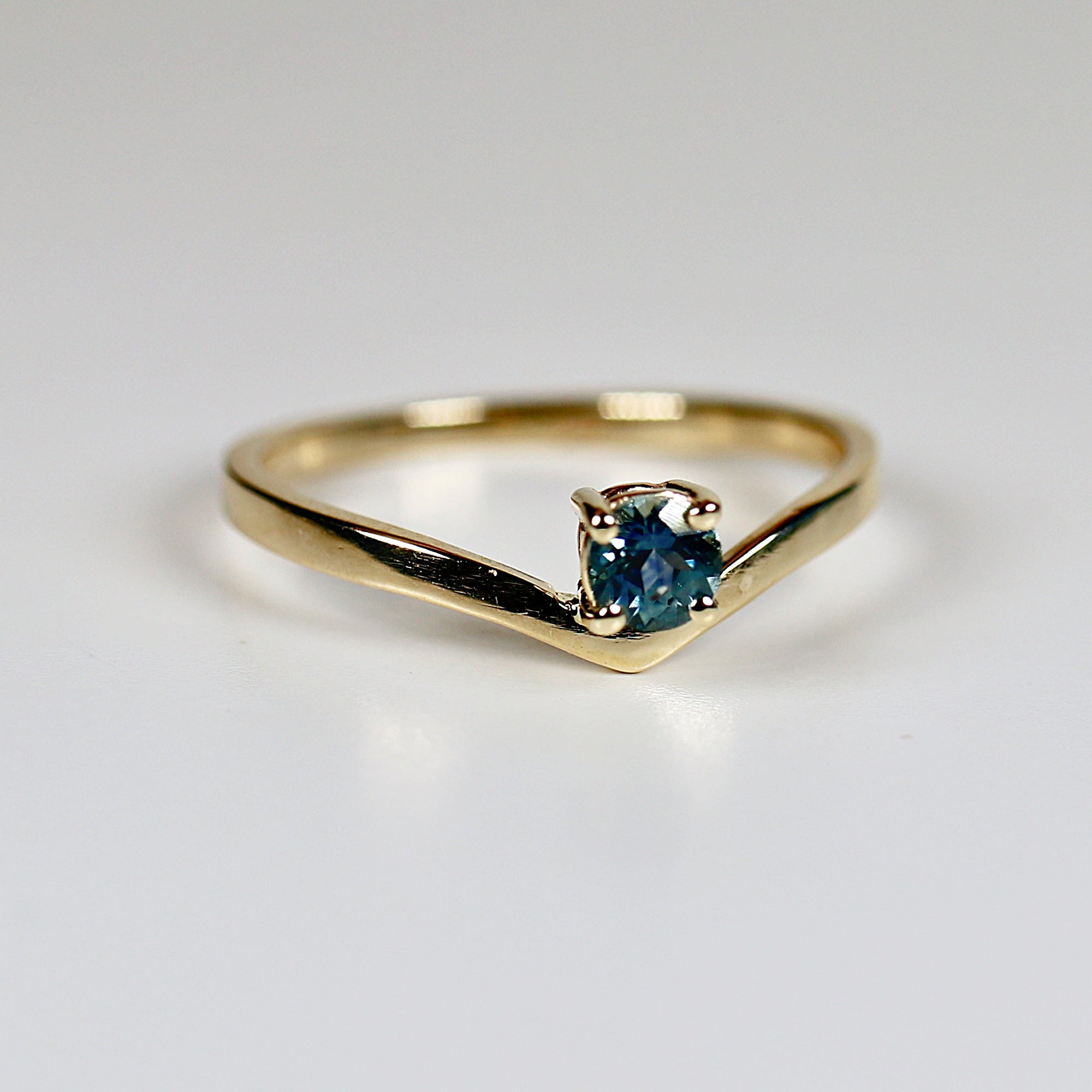 Blue Montana Sapphire V Shaped Ring 14k White Gold