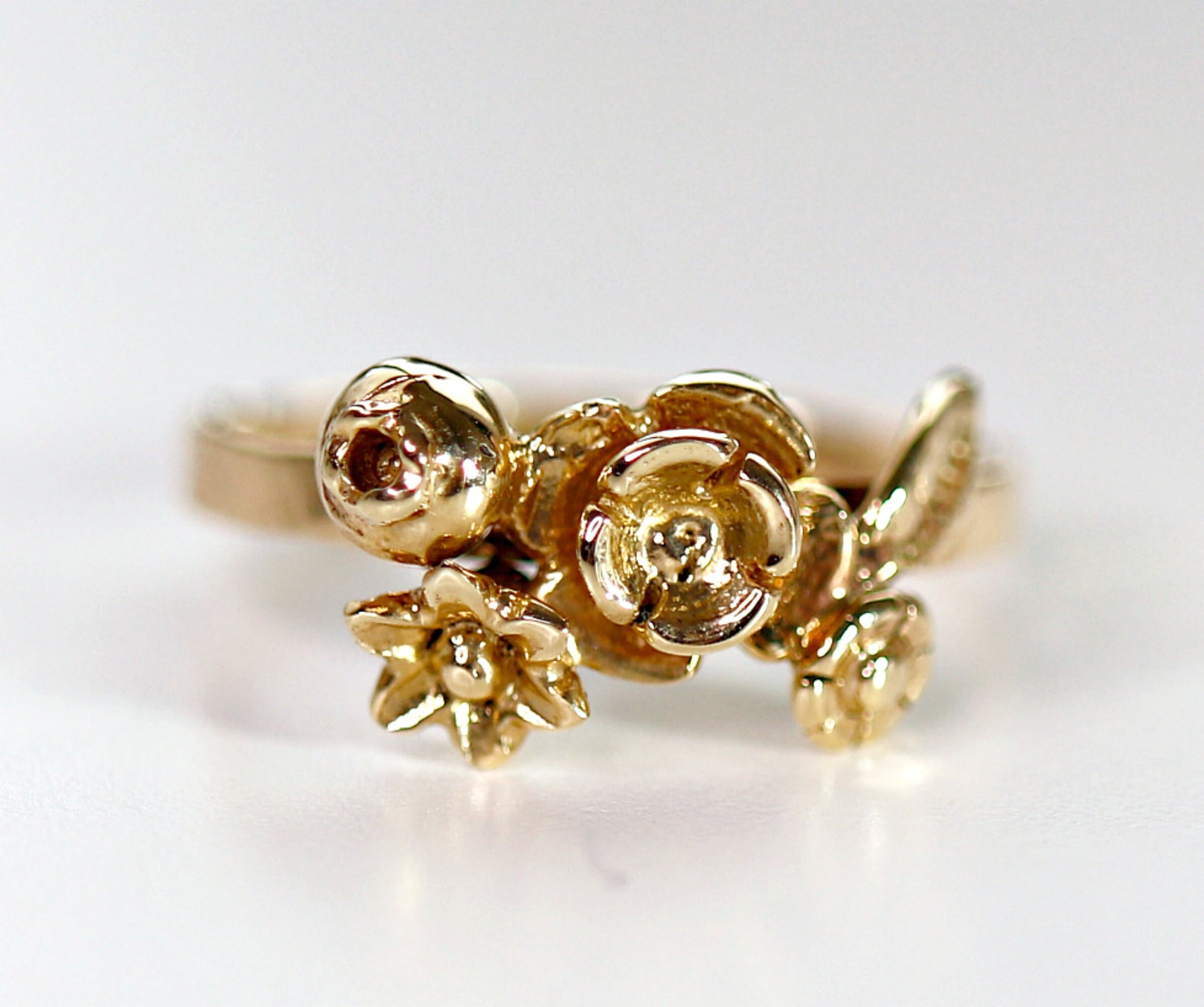 14k Gold Flower Cluster Ring
