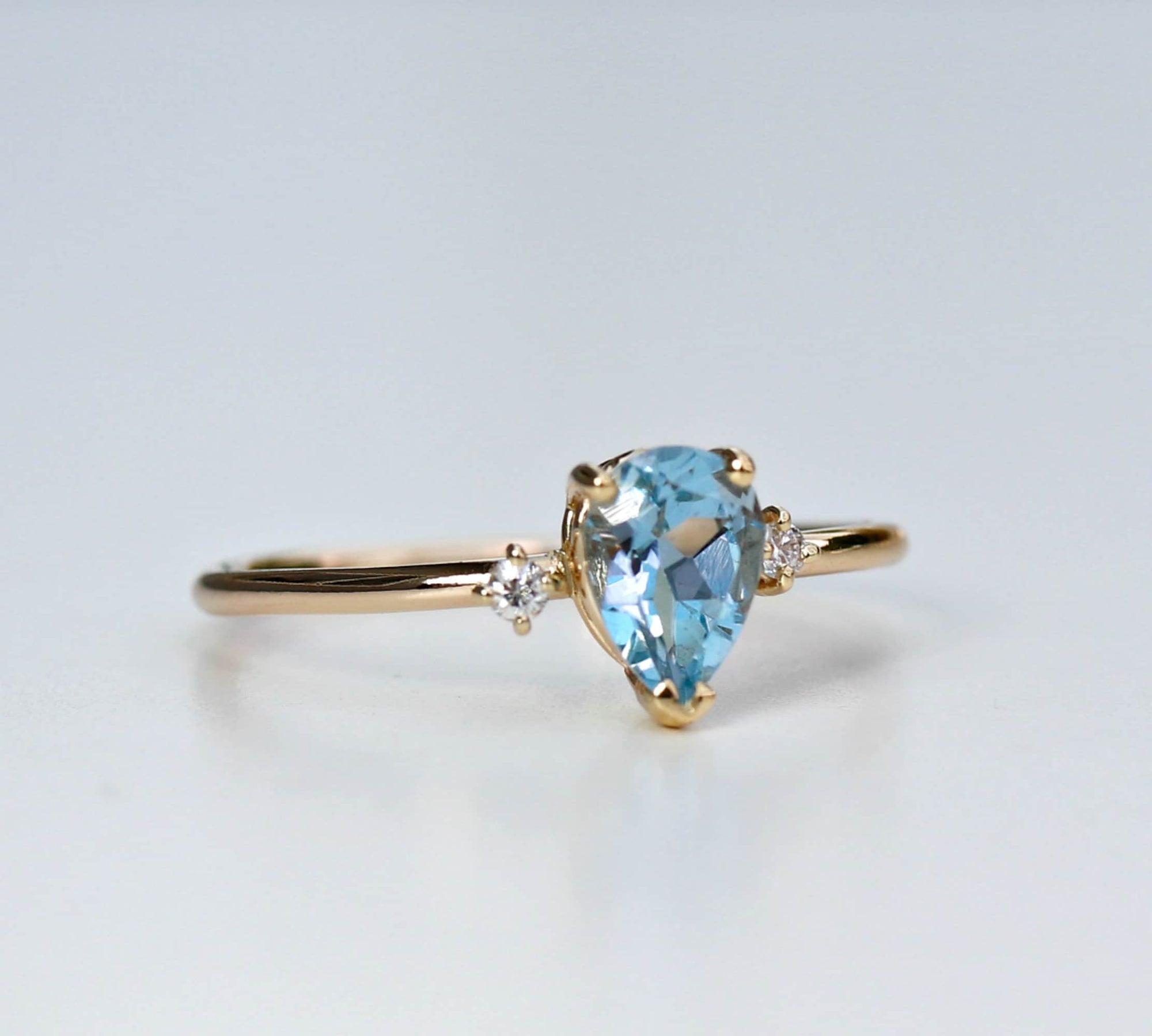Pear Aquamarine Engagement Ring with Diamonds