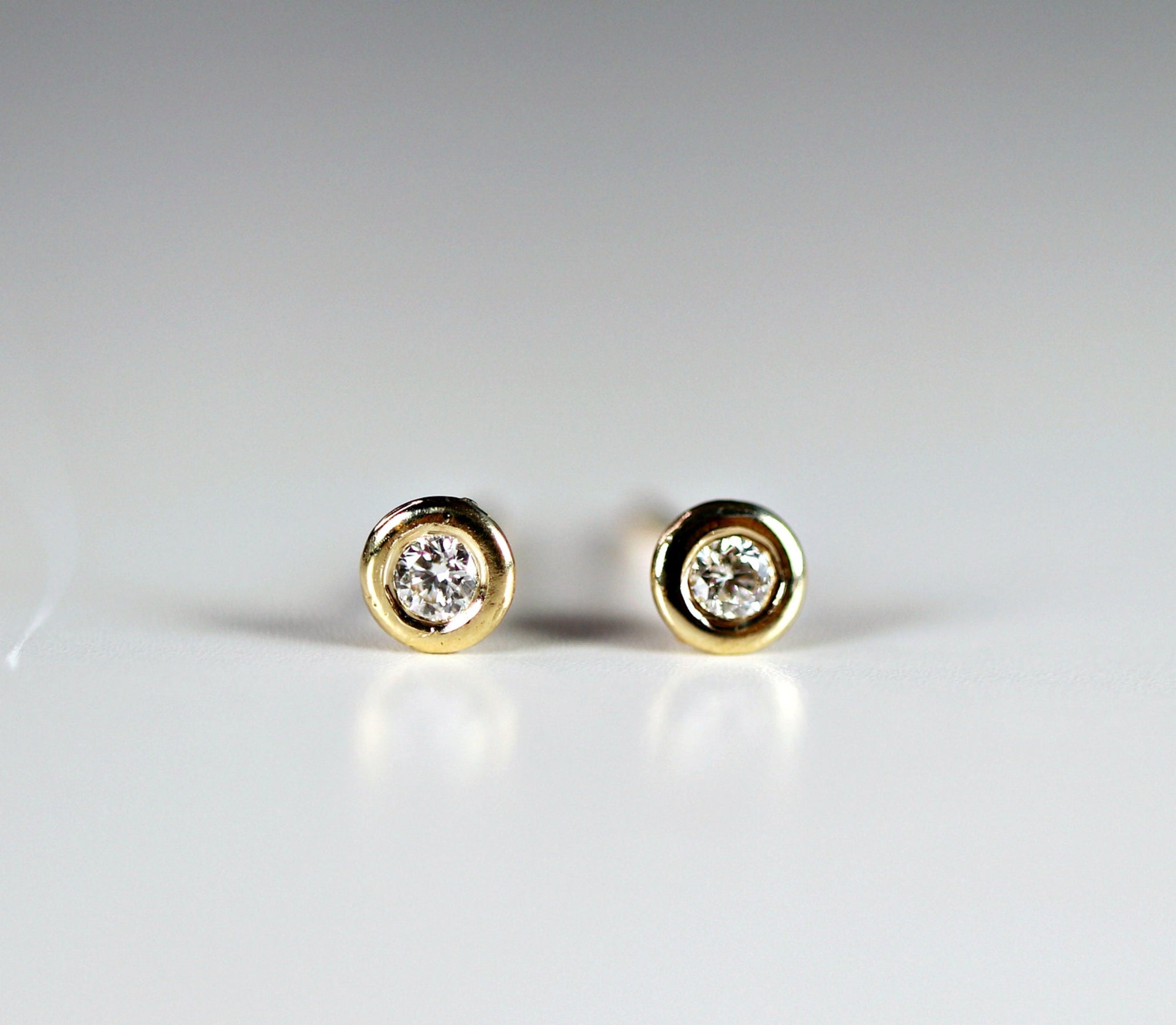 14k Solid Gold Tiny Diamond Stud Earrings