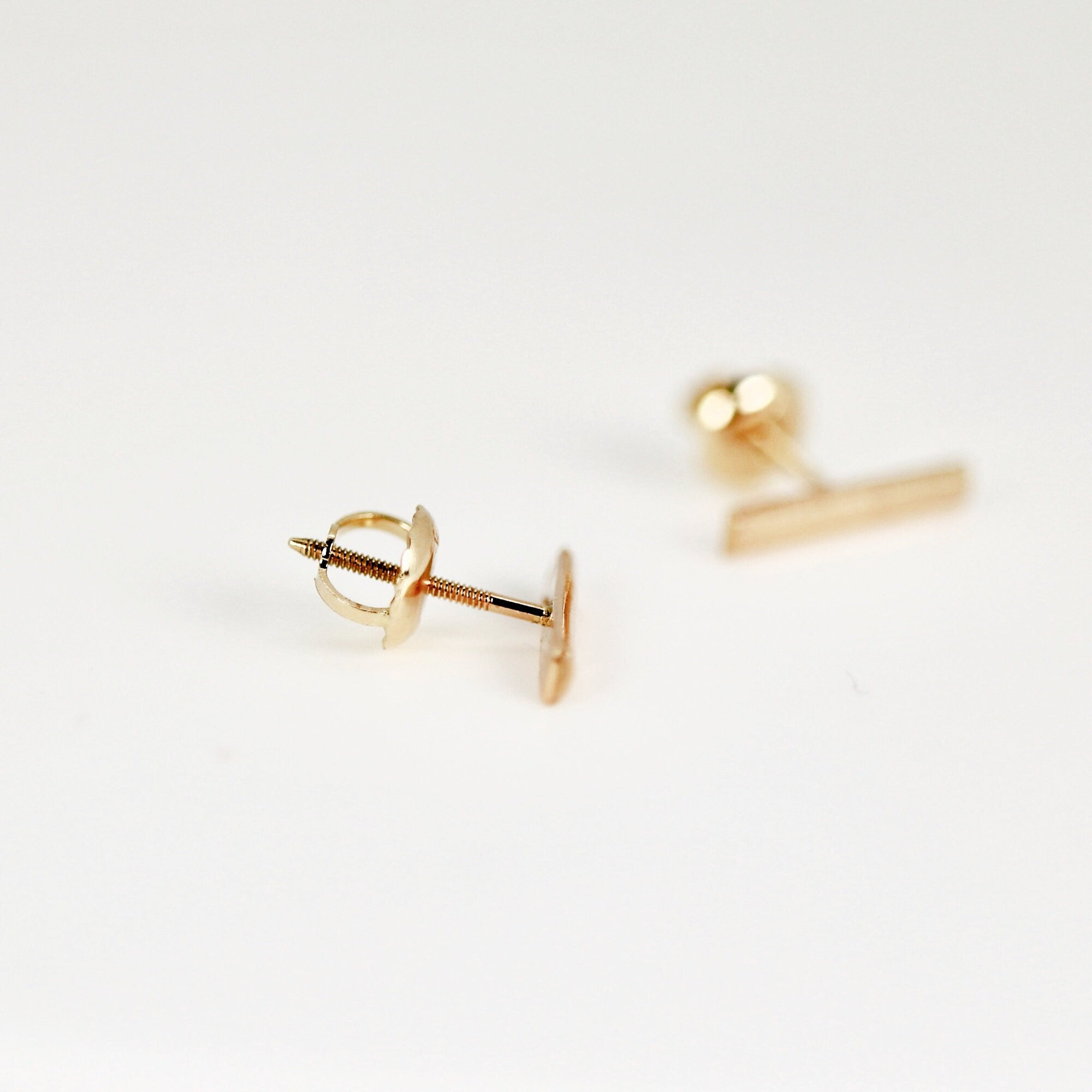 14k Gold Hammered Bar Stud Earrings