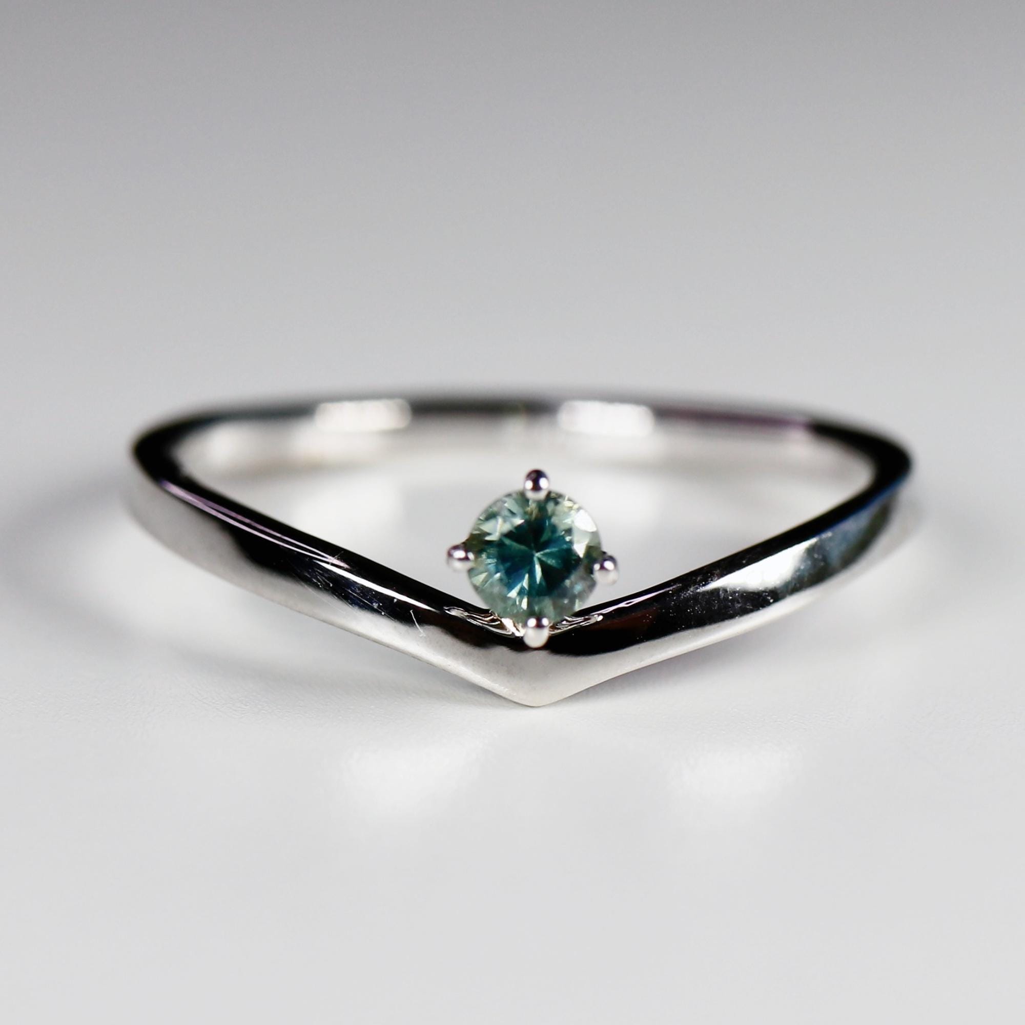 Montana Sapphire V Shaped Ring 14k White Gold