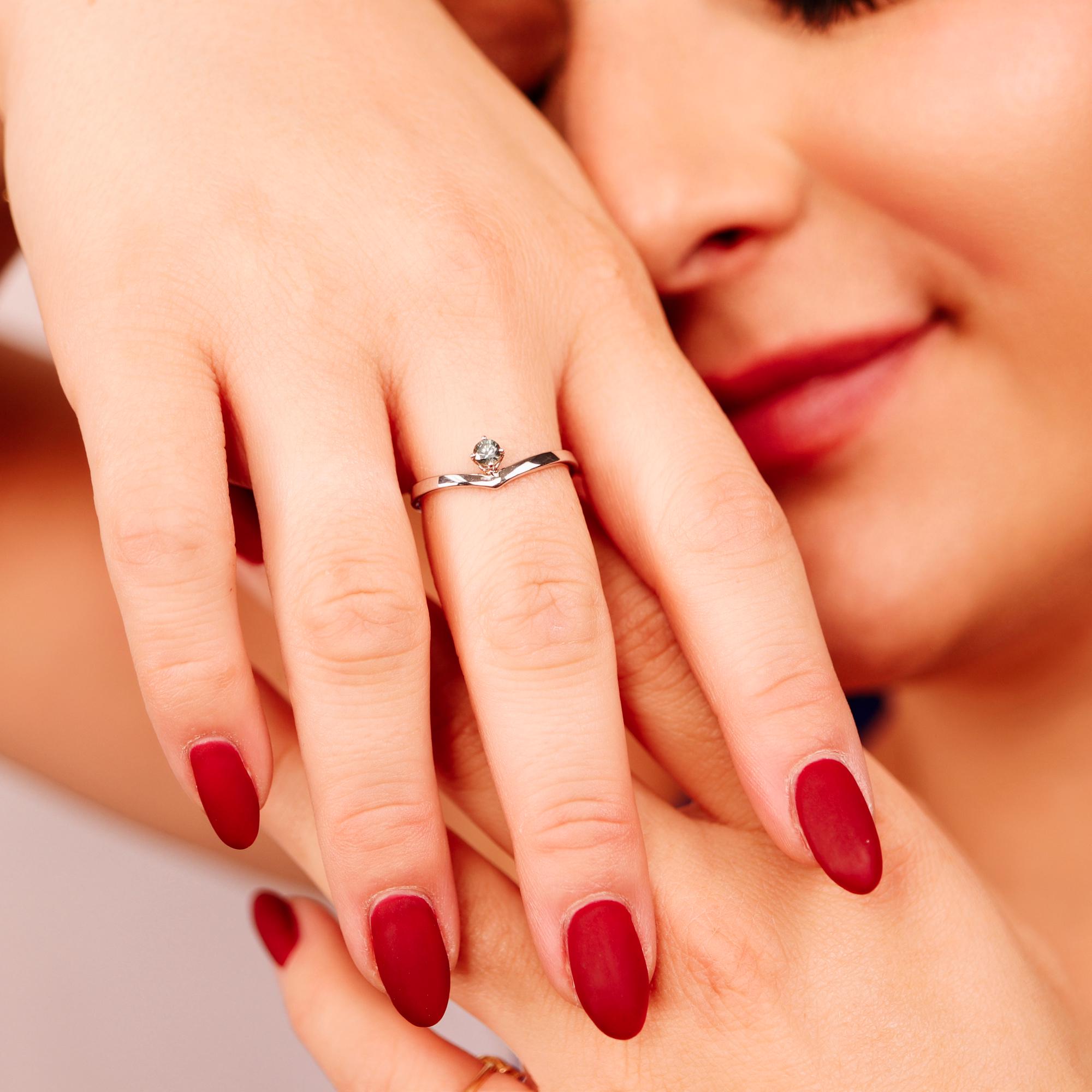 Montana Sapphire V Shaped Ring 14k White Gold