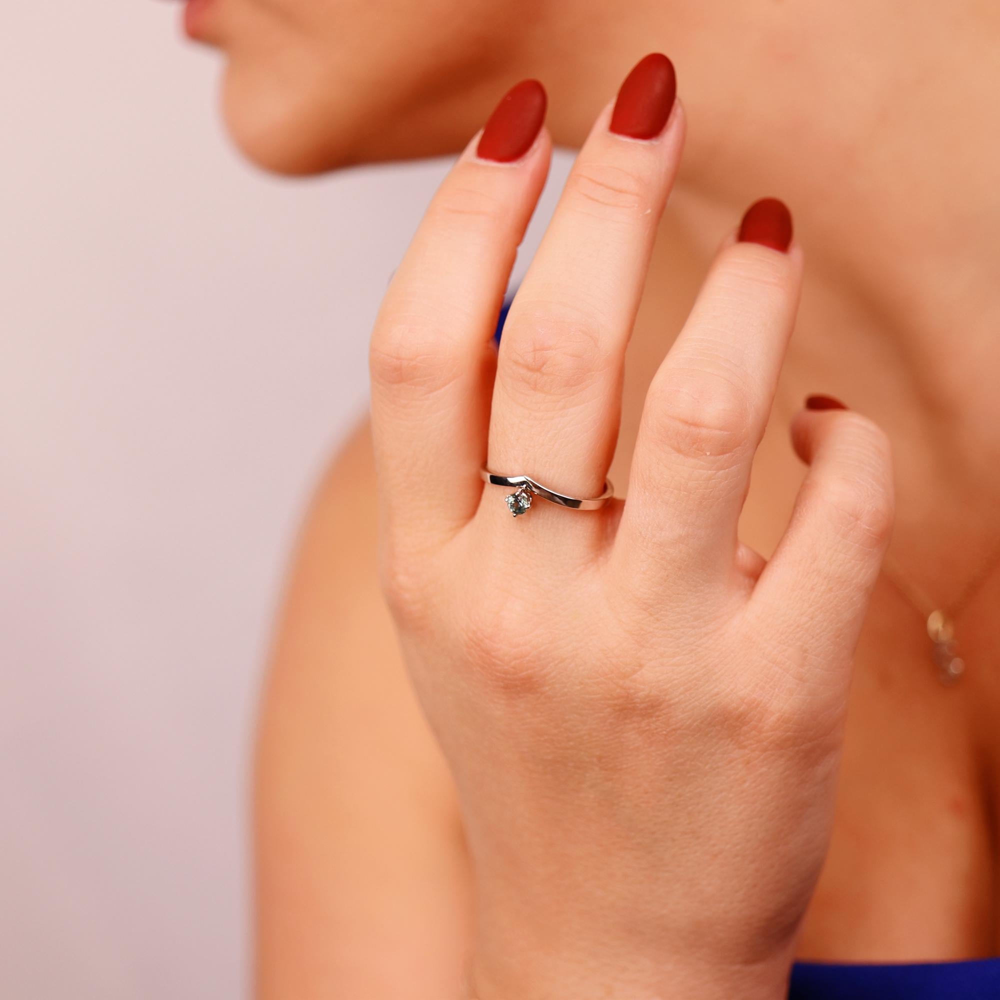 Montana Sapphire V Shaped Ring 14k White Gold