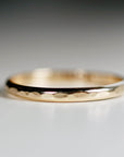 14k Solid Gold Plain Wedding Band Hammered - Melt'm Jewelry
