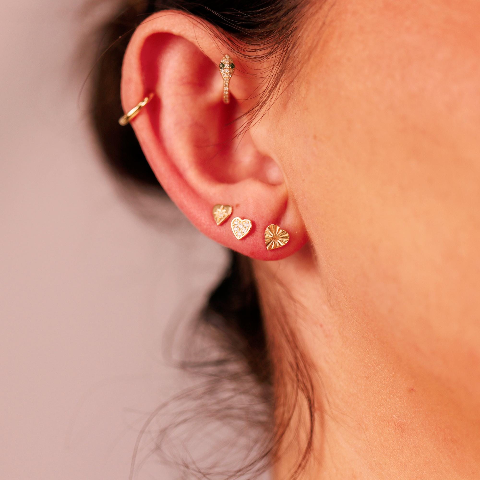 Fluted Heart Flat Back Cartilage Earrings 14k Solid Gold, Internally Threaded Flat Back Earrings, Vintage Heart Studs, Valentine's Day Gift