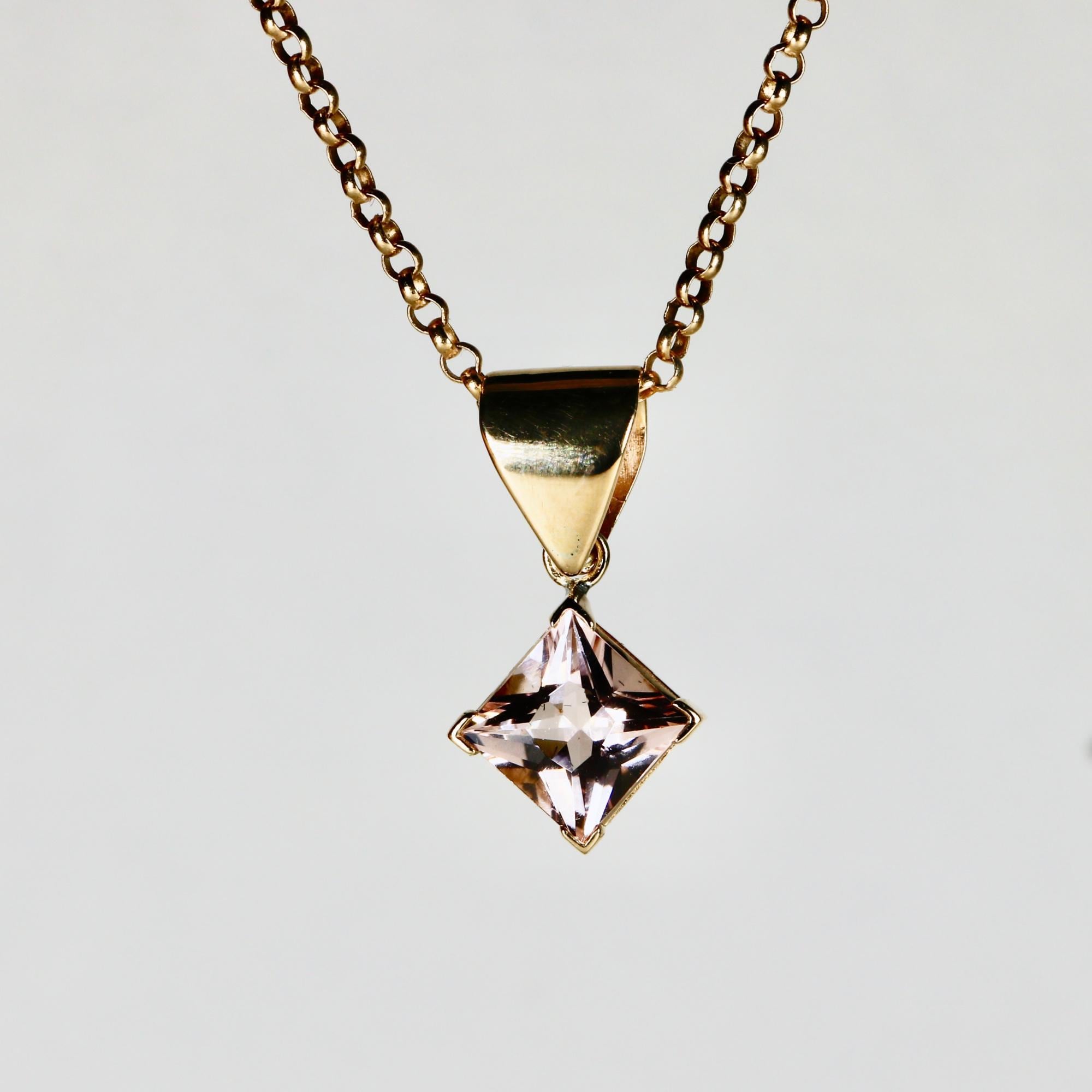 Blush Princess Morganite Necklace 14k Solid Gold, Morganite Pendant Necklace, Bridal Necklace, Gift for New Mom