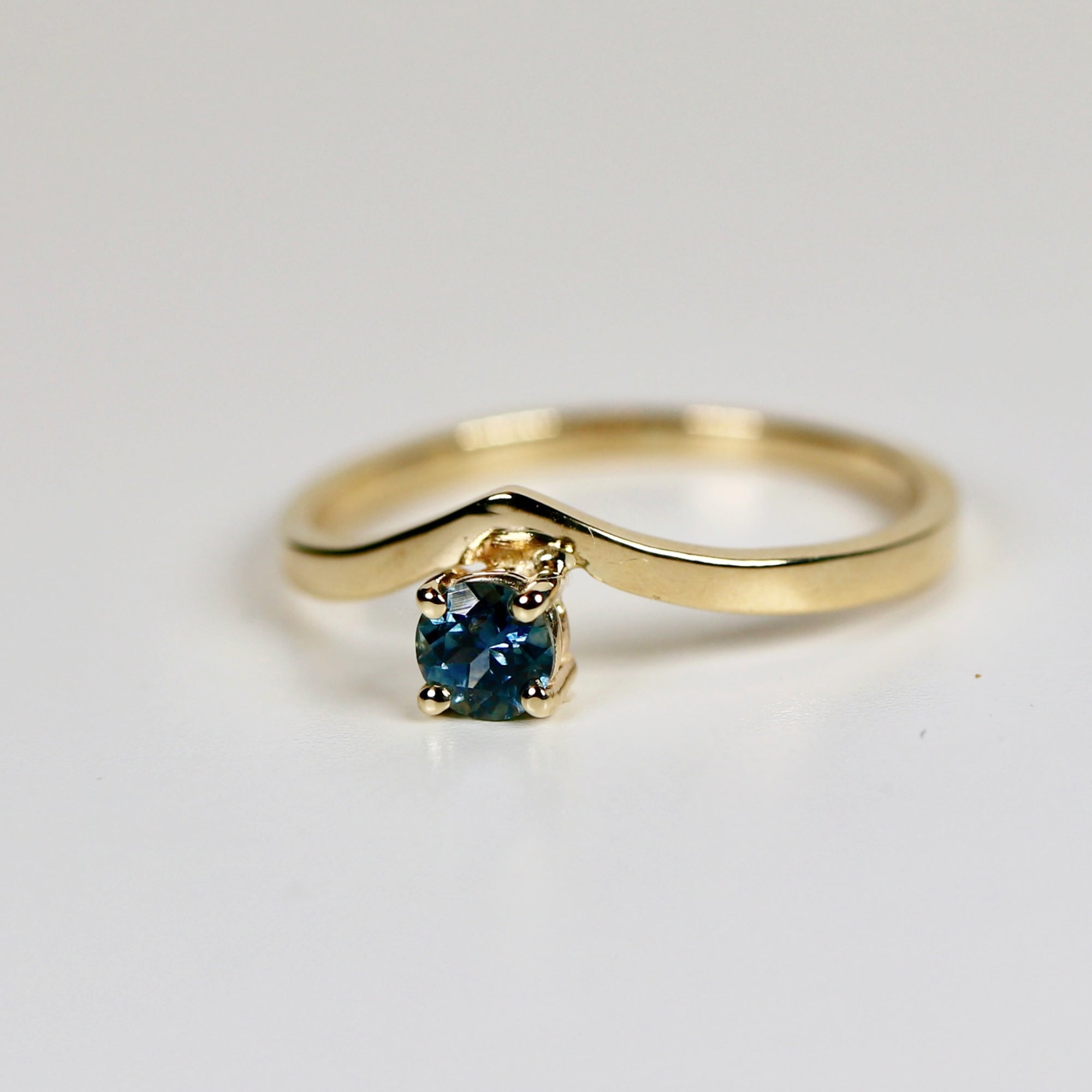 Blue Montana Sapphire V Shaped Ring 14k White Gold