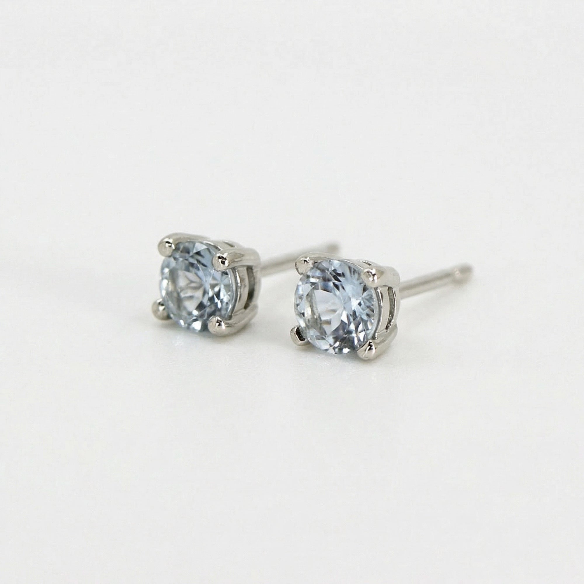 Aquamarine Stud Earrings 14k Gold - Melt'm Jewelry