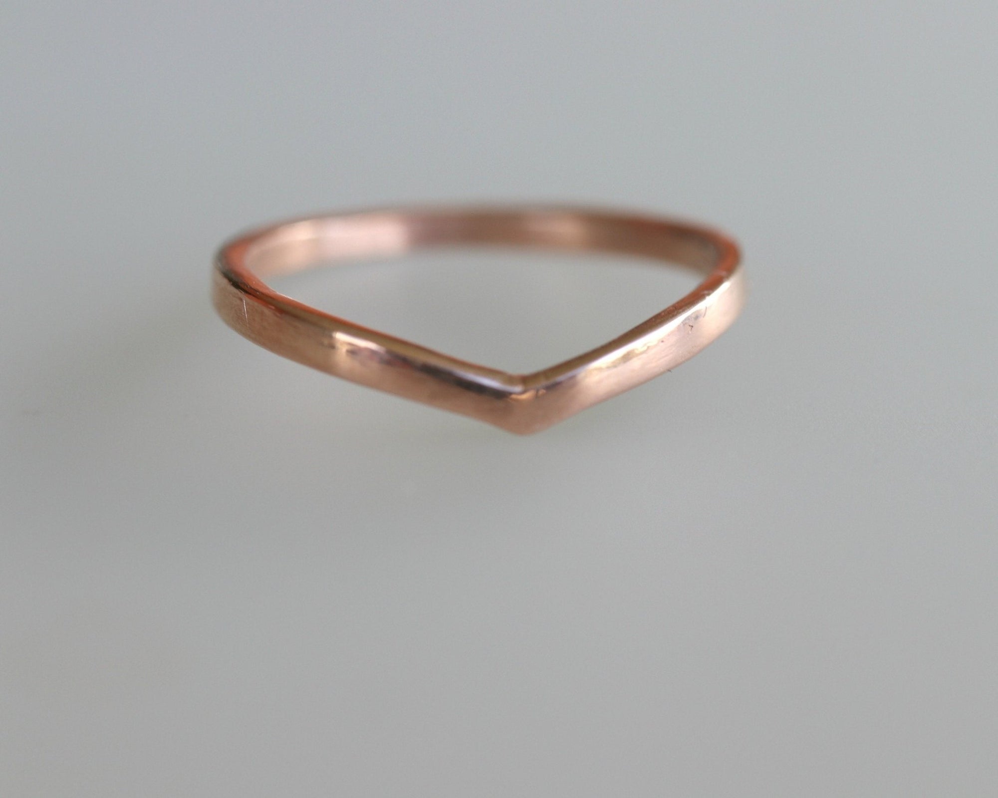 14k Solid Gold Chevron Wedding Band, Gold V Ring - Melt'm Jewelry