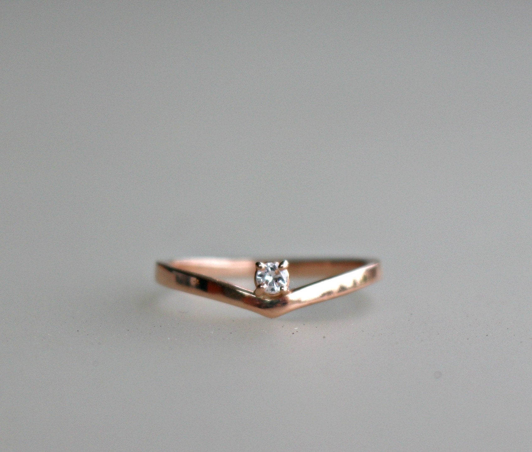 14k Gold Chevron Diamond Wedding Band Ring