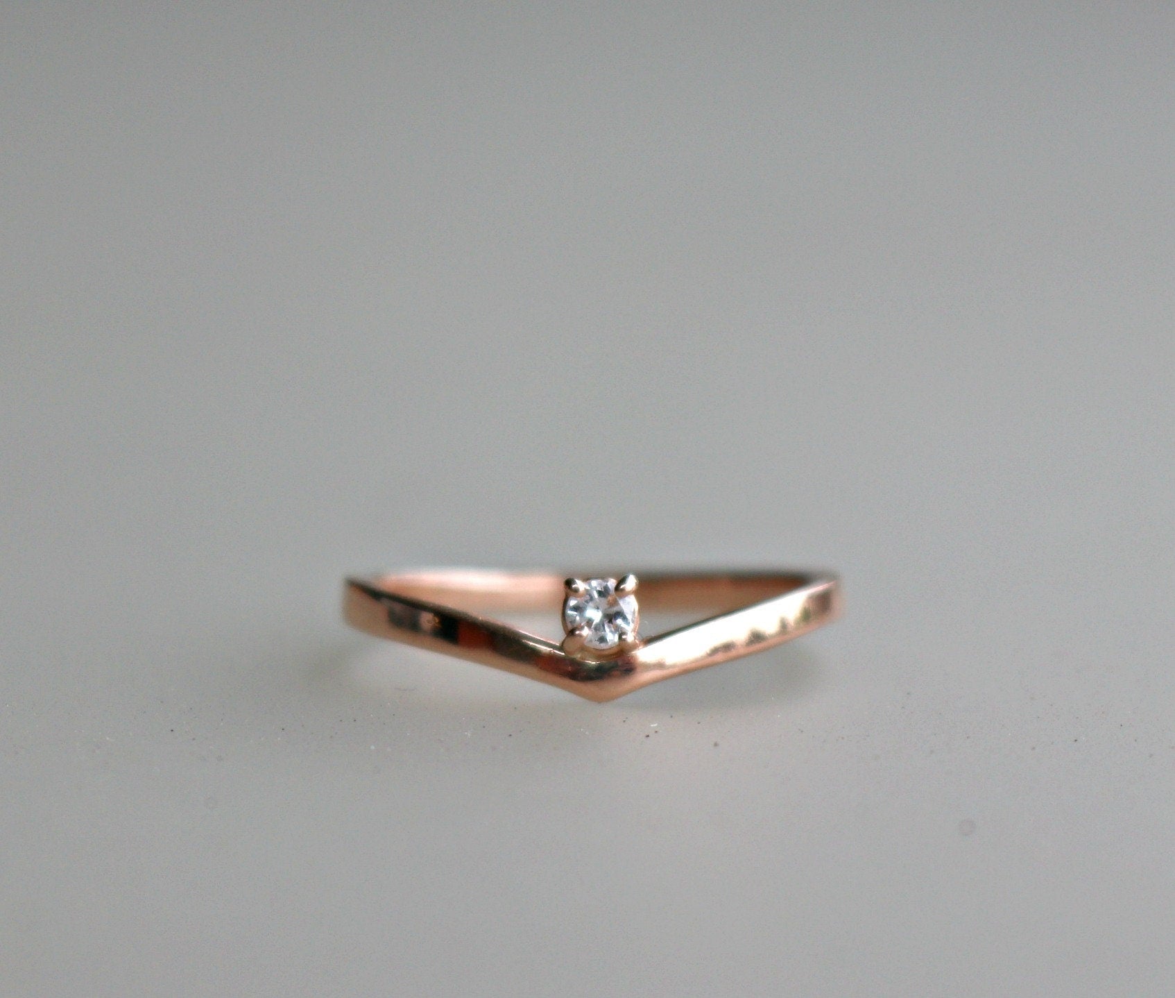 14k Gold Chevron Diamond Wedding Band Ring - Melt'm Jewelry