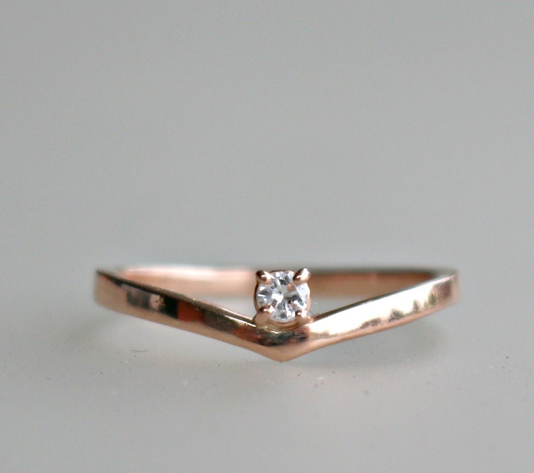 14k Gold Chevron Diamond Wedding Band Ring - Melt'm Jewelry