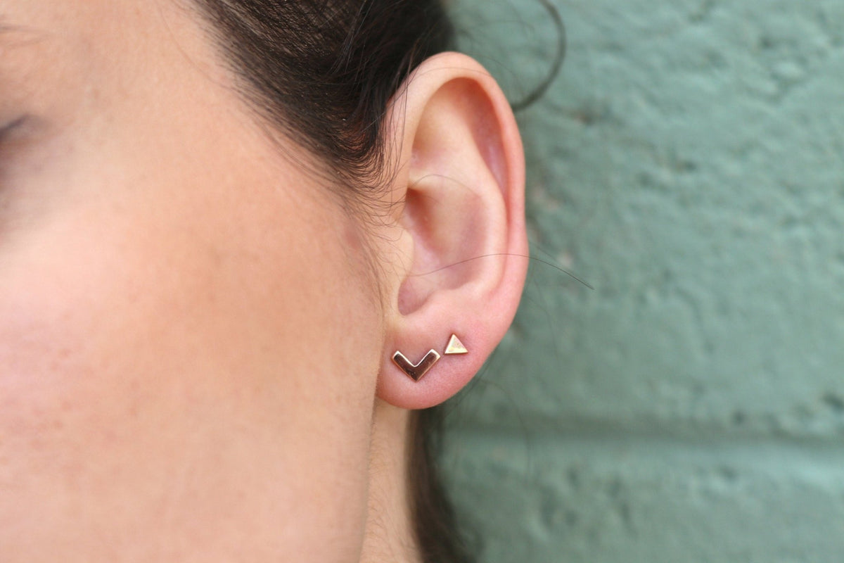 14k Solid Gold Chevron Stud Earrings - Melt'm Jewelry
