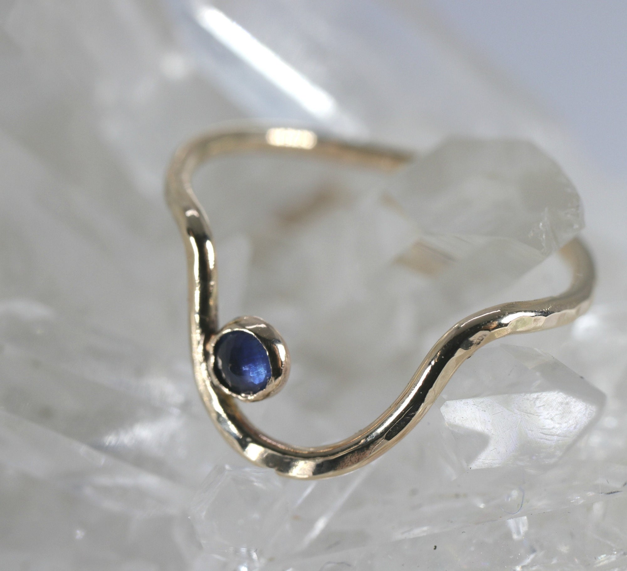 Sapphire Ring Wav