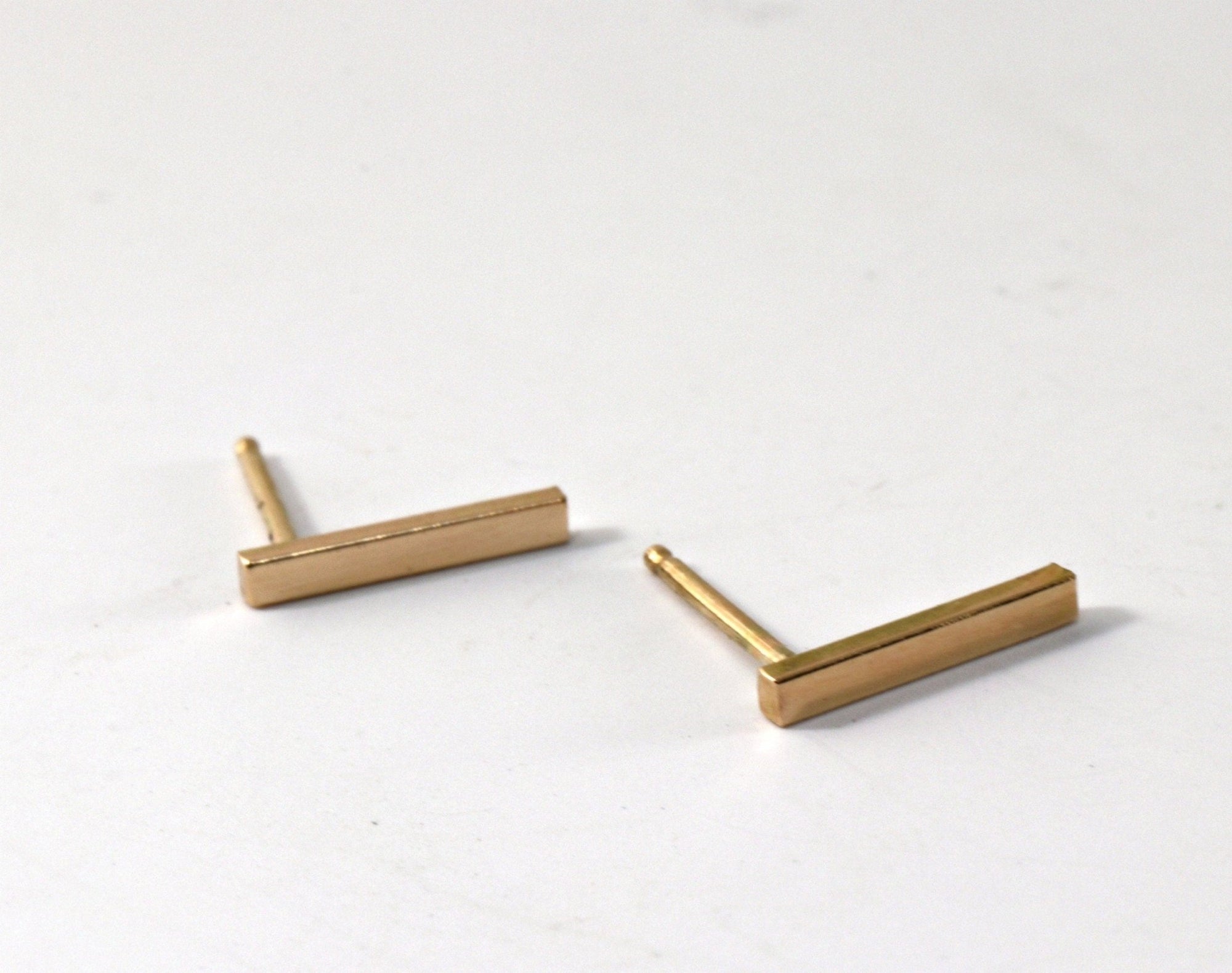 14k Solid Gold Bar Dainty Studs - Melt'm Jewelry