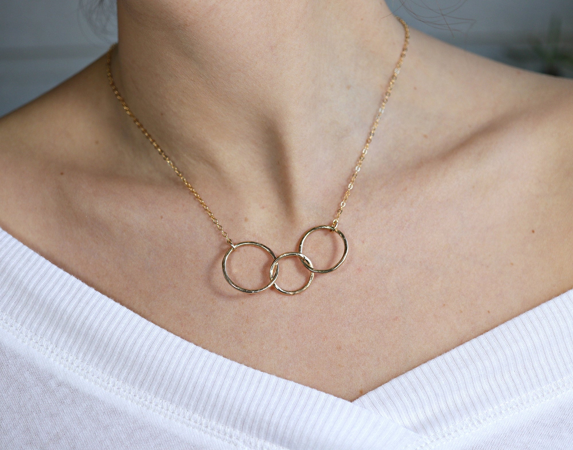 Three Circle Interlocked Necklace, Sisters Gift