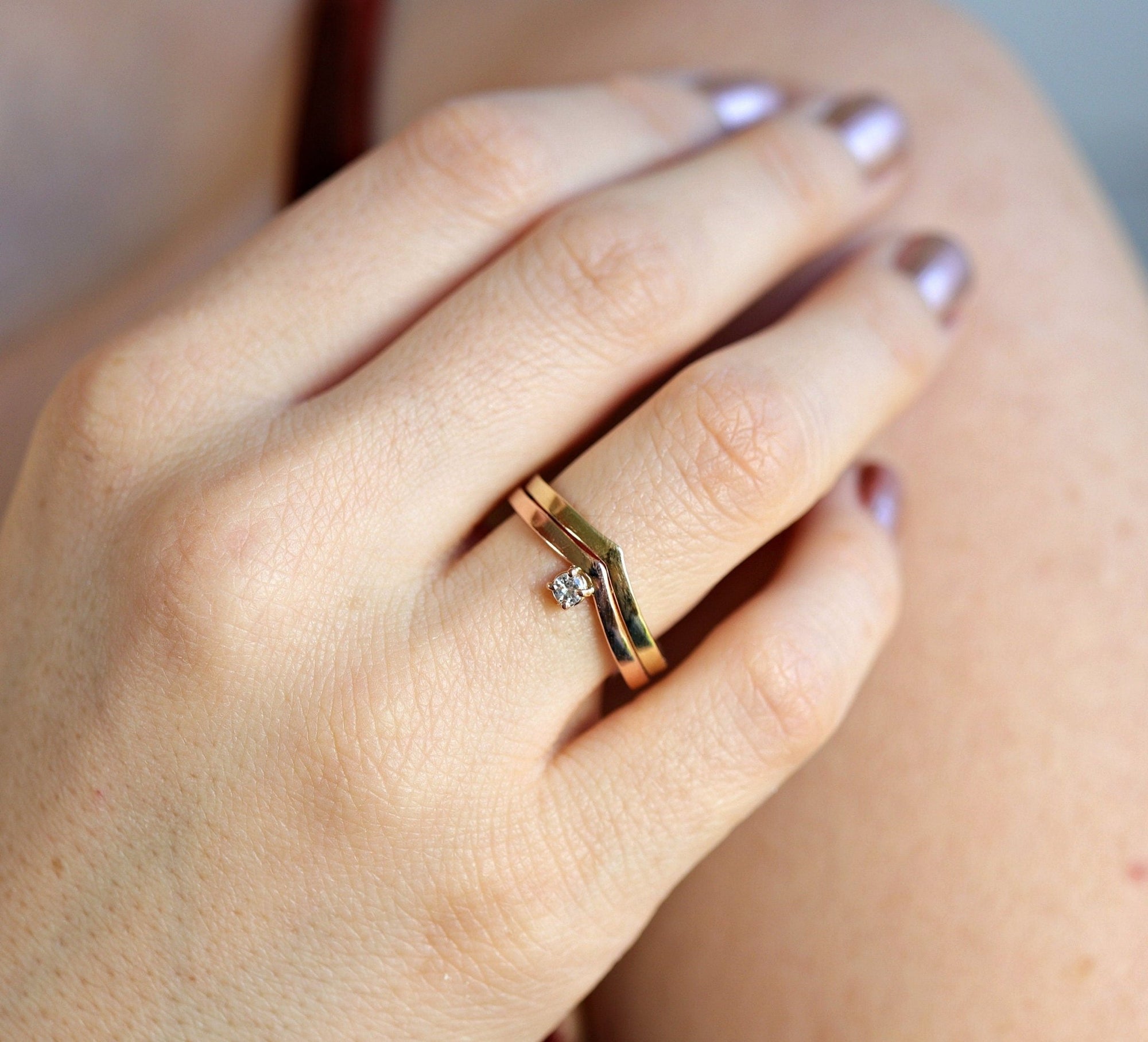 14k Gold Chevron Diamond Wedding Band Ring - Melt'm Jewelry