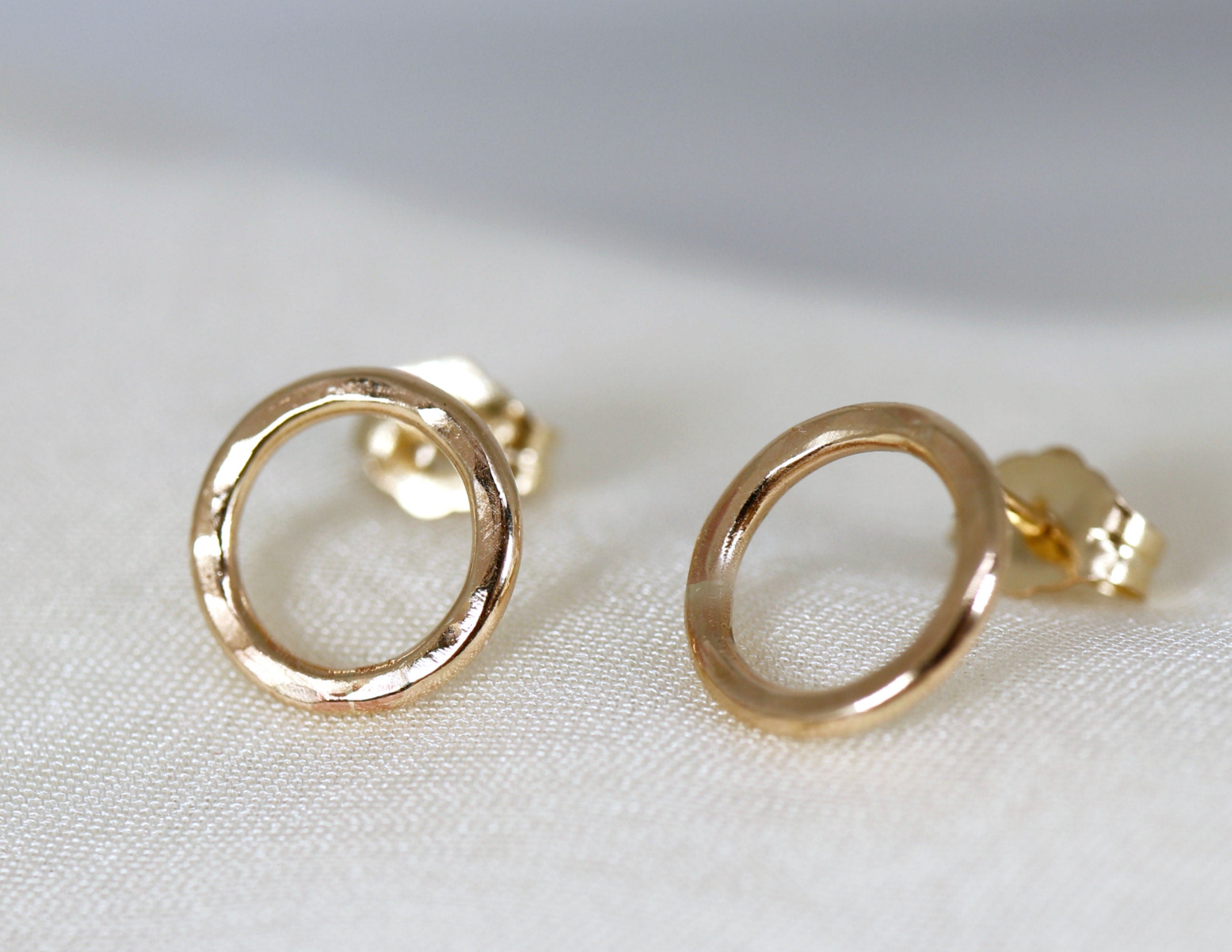 Hammered Gold Circle Stud Earrings Melt m Jewelry