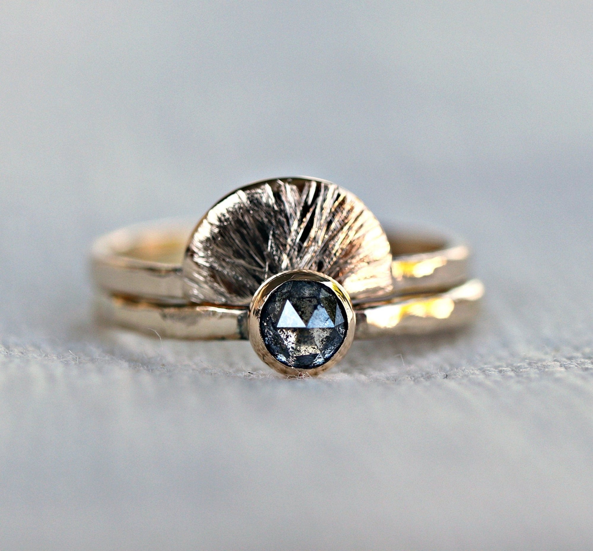 Sunrise Ring in 14K Solid Gold - Melt'm Jewelry