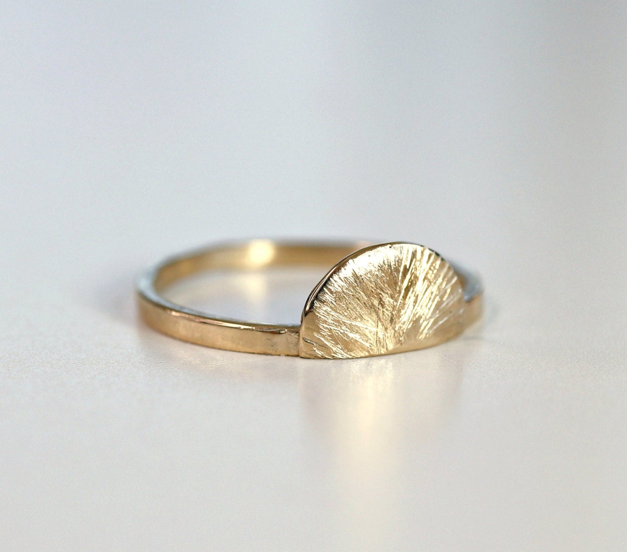 Sunrise Ring in 14K Solid Gold - Melt'm Jewelry