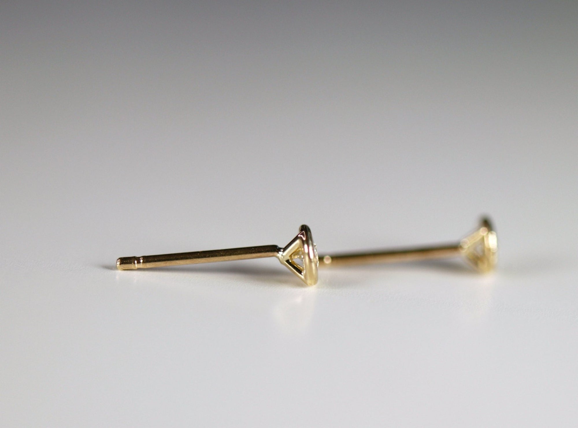 14k Solid Gold Tiny Diamond Stud Earrings (SINGLE OR PAIR) - Melt'm Jewelry