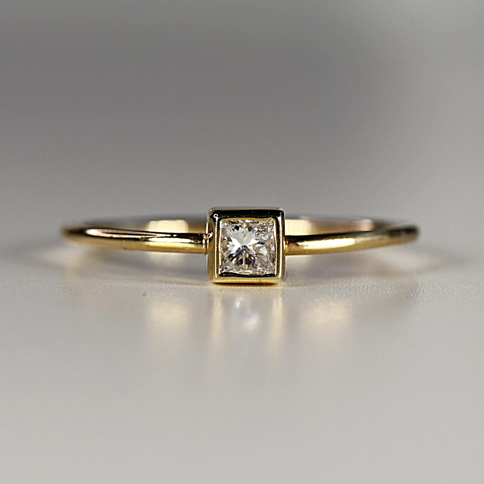 Princess Cut Diamond Engagement Ring - Melt'm Jewelry