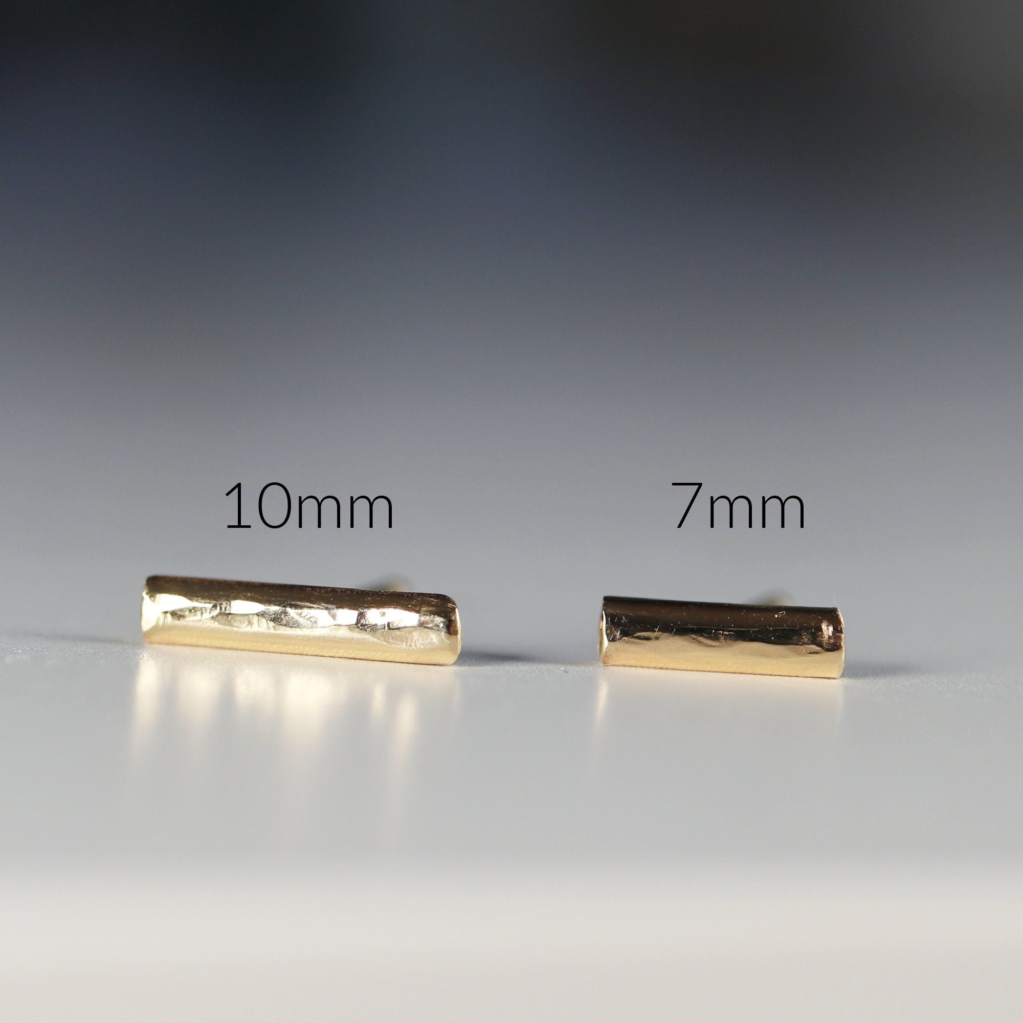 14k Gold Hammered Bar Stud Earrings - Melt'm Jewelry