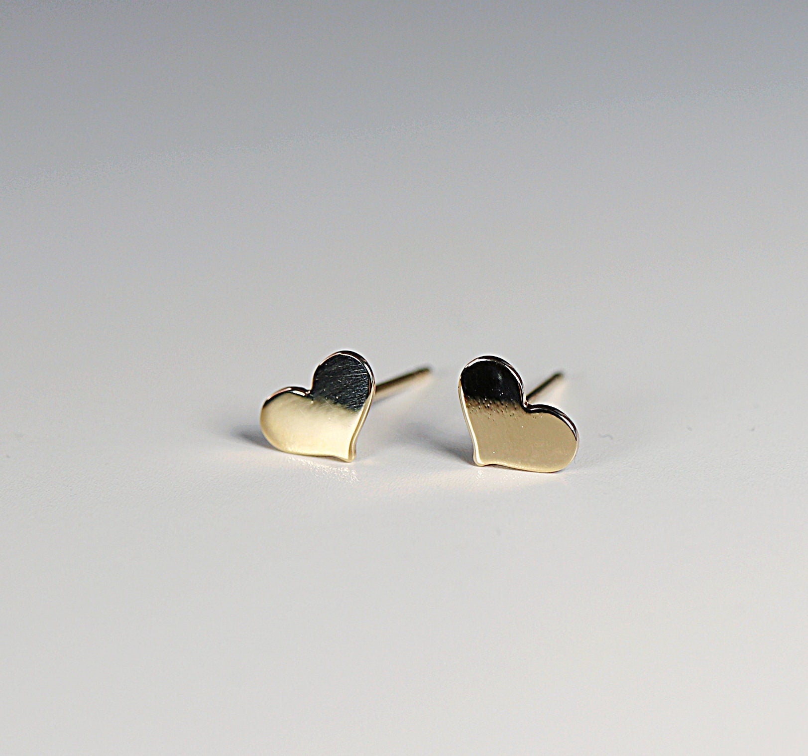Tiny Heart Stud Earrings – Gold Filled Minimalist Earrings (Smooth or Hammered) - Melt'm Jewelry