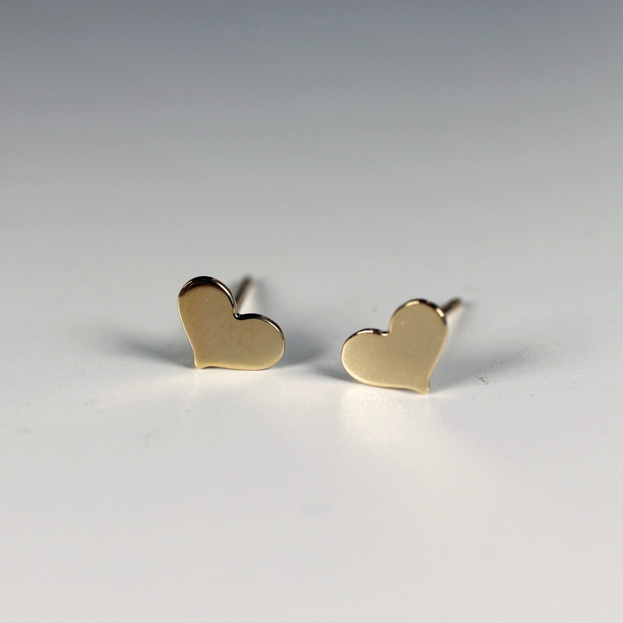 Tiny Heart Stud Earrings – Gold Filled Minimalist Earrings (Smooth or Hammered) - Melt'm Jewelry