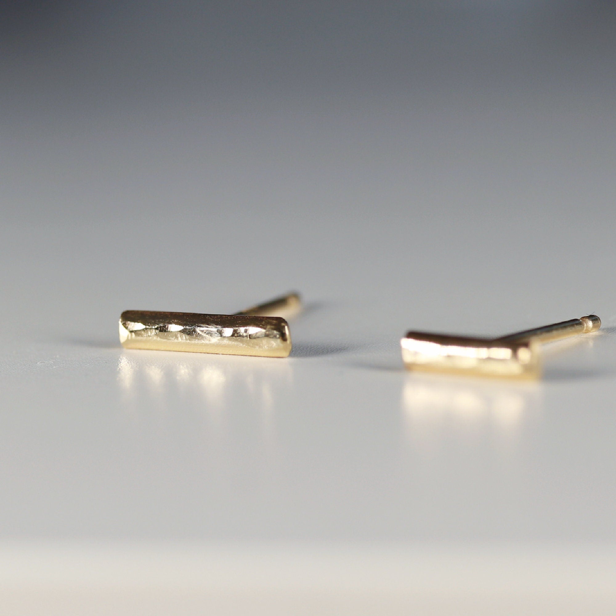 14k Gold Hammered Bar Stud Earrings (SINGLE or PAIR) - Melt'm Jewelry