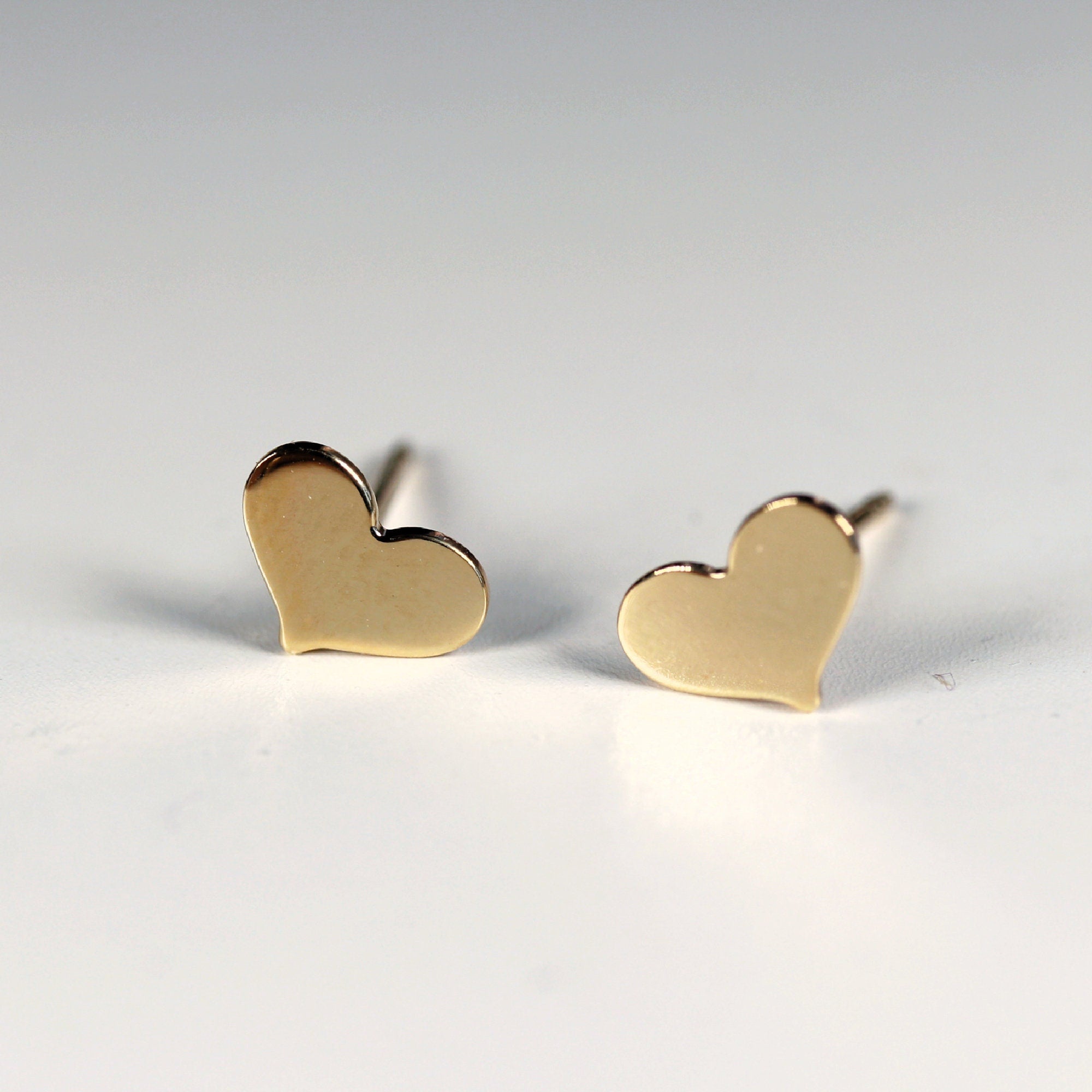 Tiny Heart Stud Earrings – Gold Filled Minimalist Earrings (Smooth or Hammered) - Melt'm Jewelry