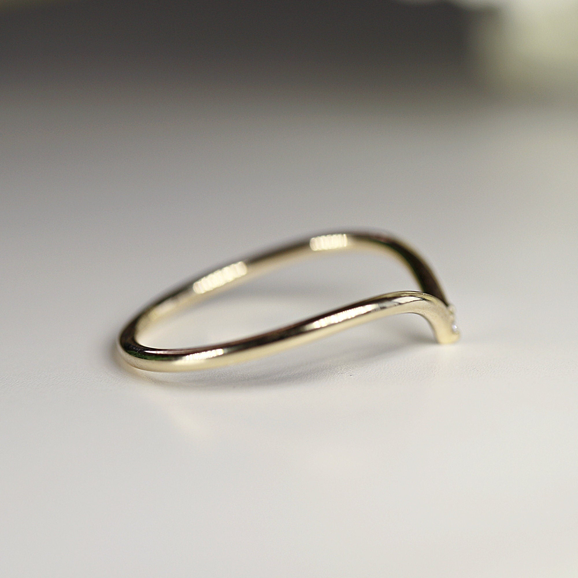 14k Solid Gold Dainty V Diamond Wedding Band - Melt'm Jewelry