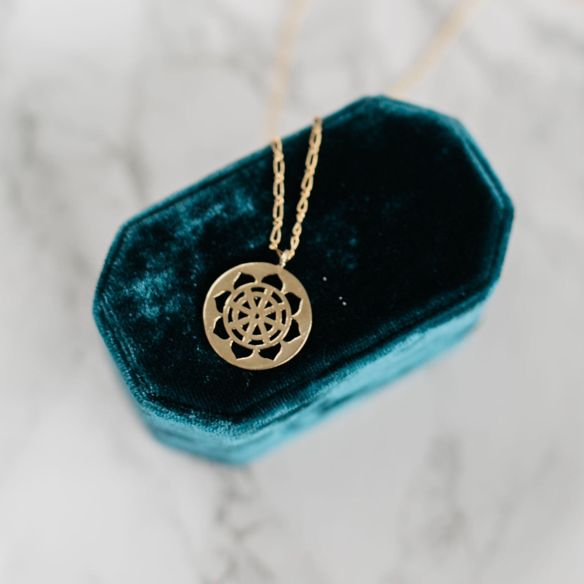 Heart Chakra Necklace – 14k Solid Gold Anahata Chakra Medallion Pendant, Spiritual Yoga Jewelry - Melt'm Jewelry