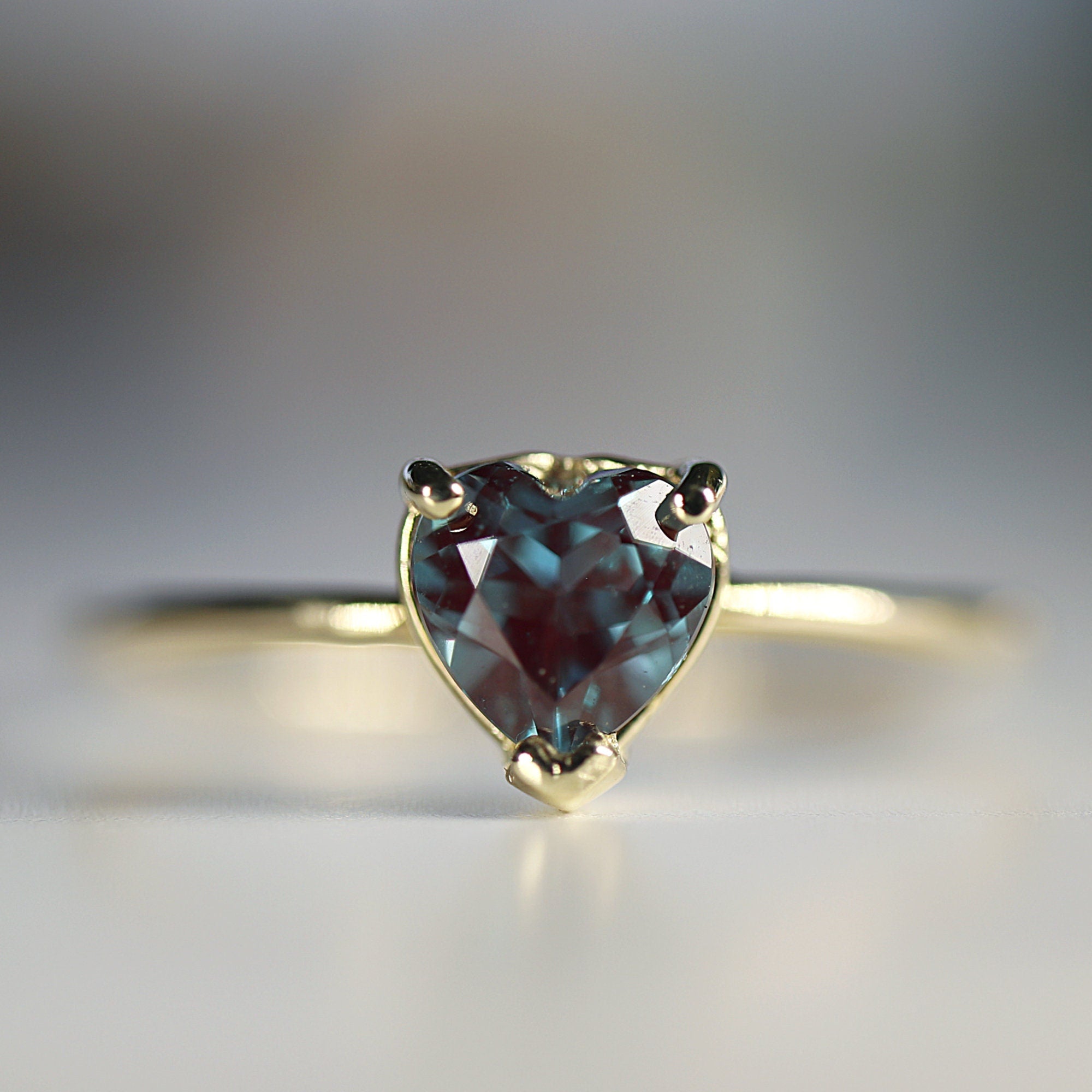 Heart Alexandrite Engagement Ring 14k Gold - Melt'm Jewelry