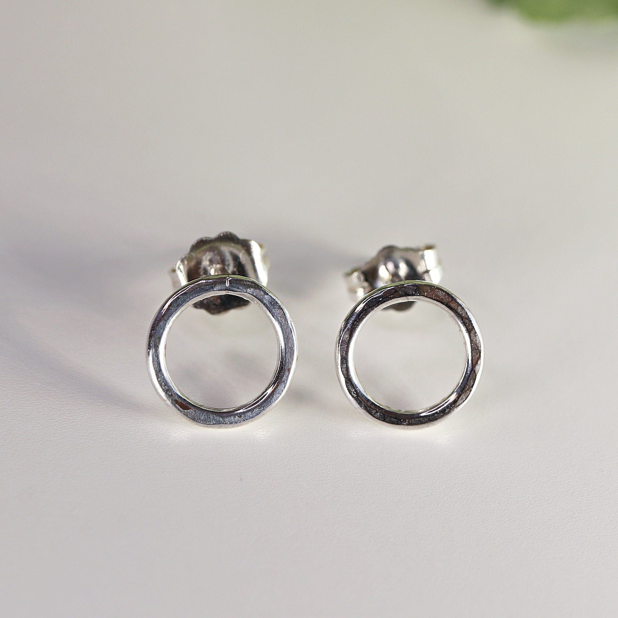 Hammered Gold Circle Stud Earrings - Melt'm Jewelry