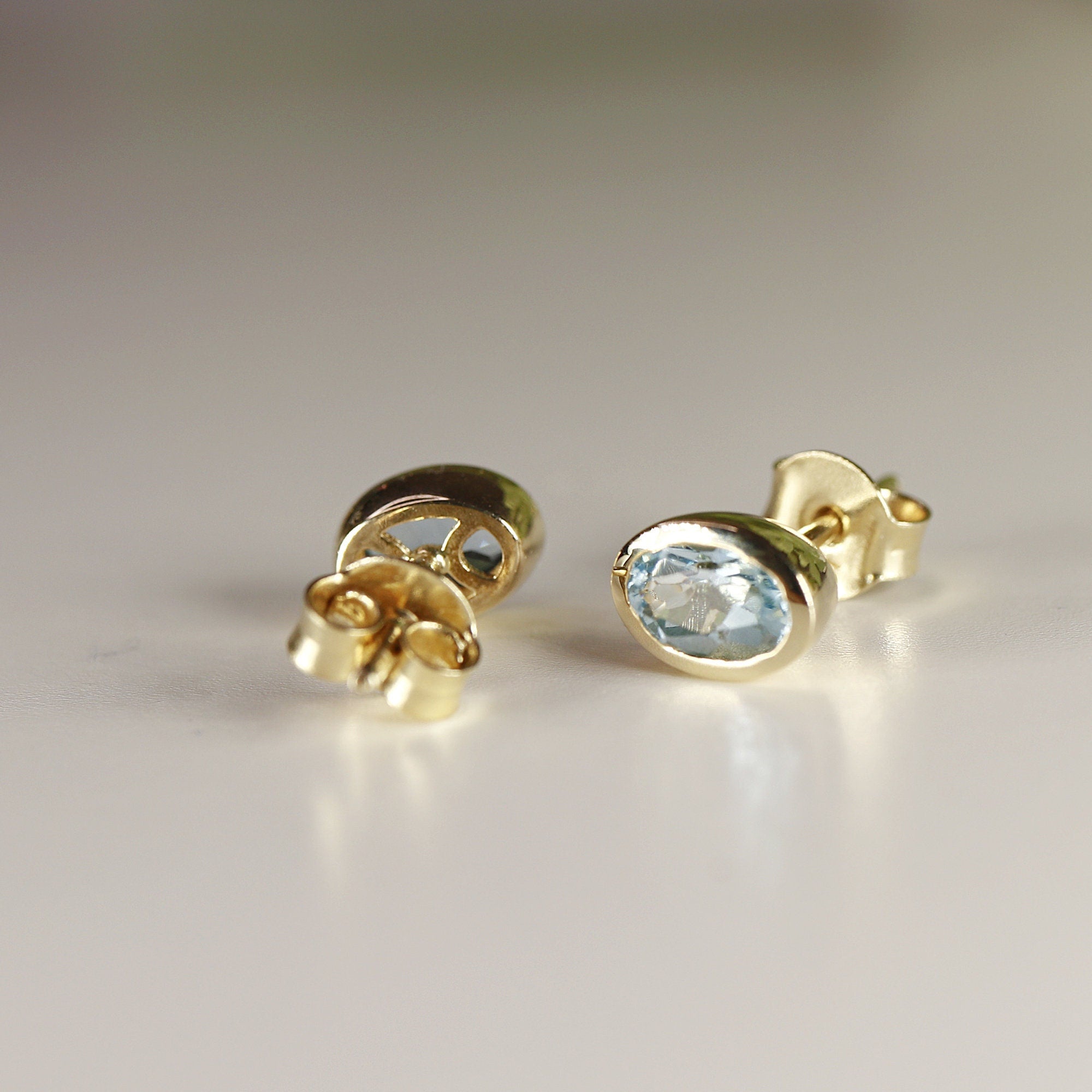 Aquamarine Stud Earrings 14k Solid Gold - Melt'm Jewelry