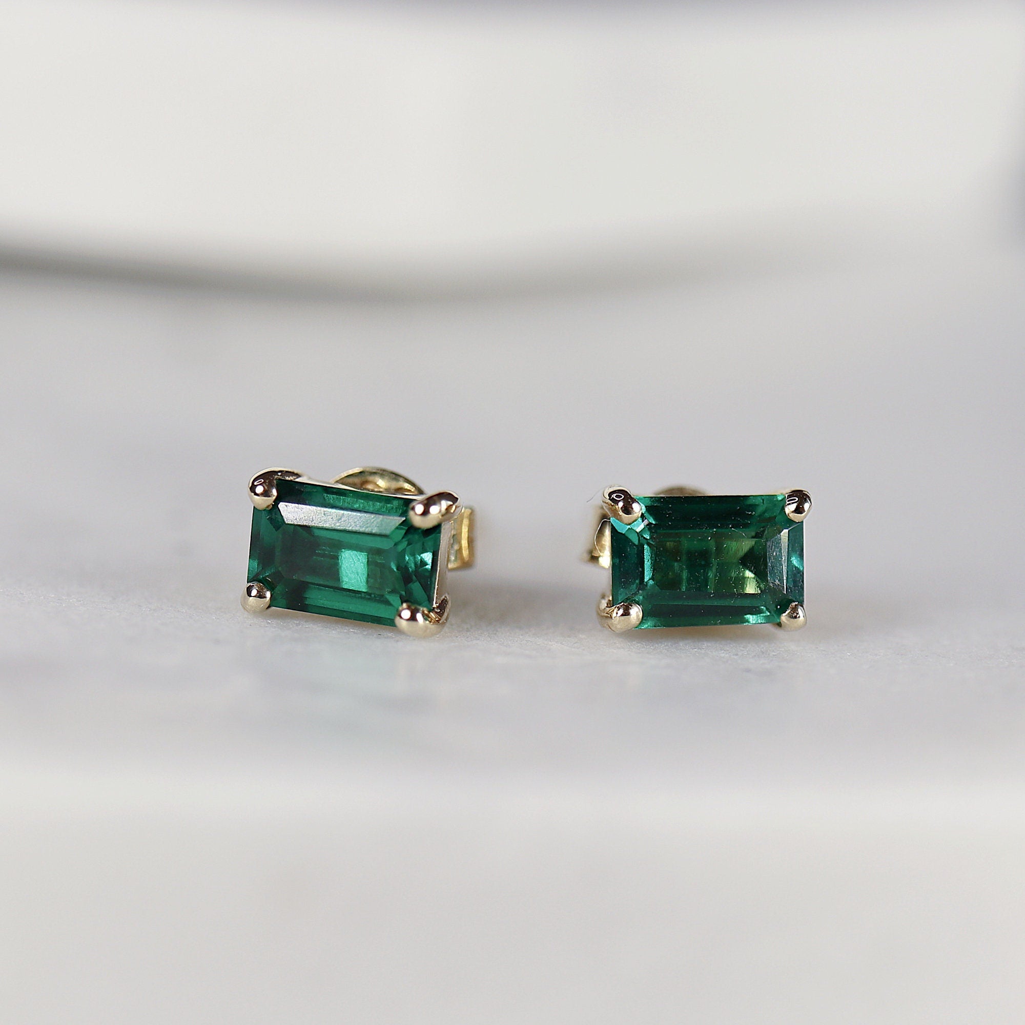 14k Gold Emerald Cut Emerald Stud Earrings - Melt'm Jewelry