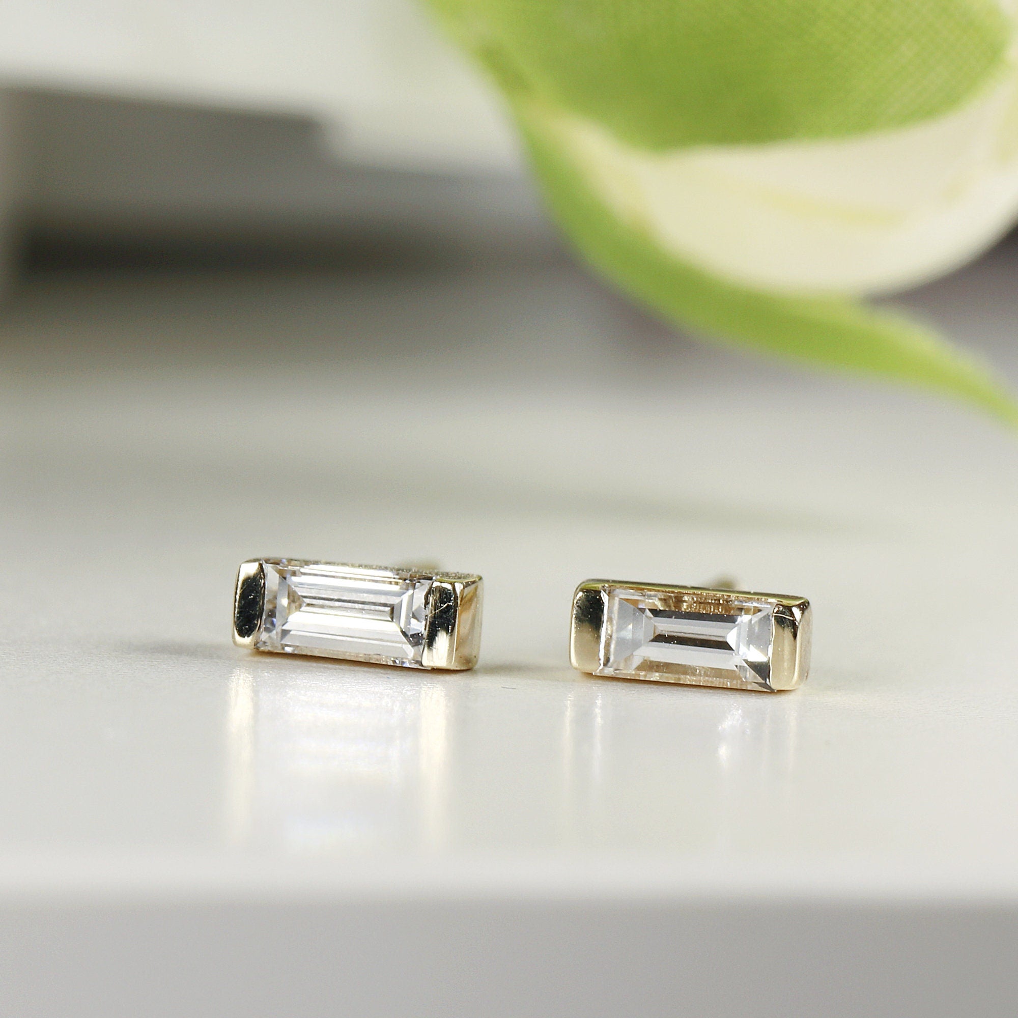 Baguette Diamond Stud Earrings 14k Gold - Melt'm Jewelry