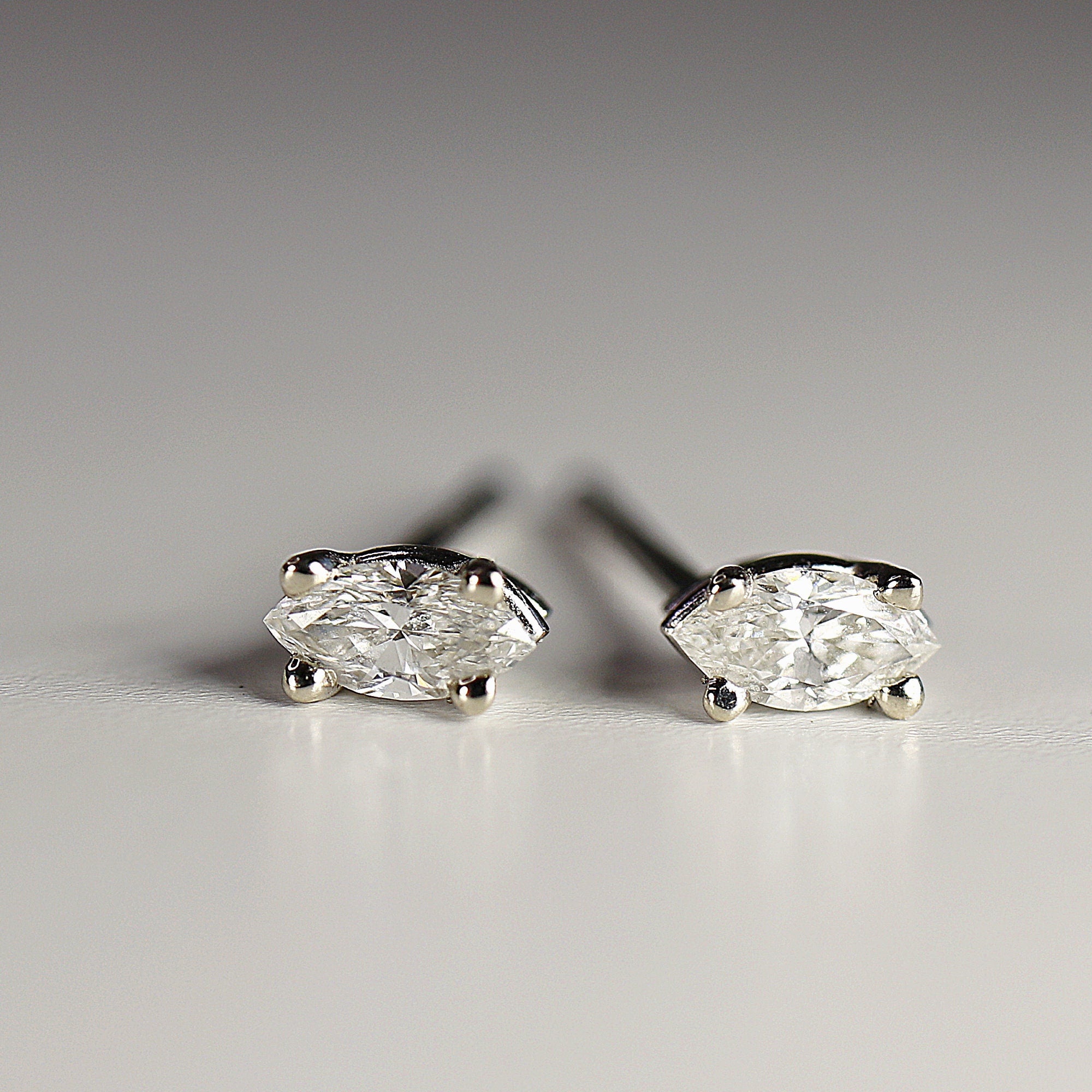 Marquise Diamond Stud Earrings, 0.14 ct VS Diamond Earrings 14k Gold - Melt'm Jewelry