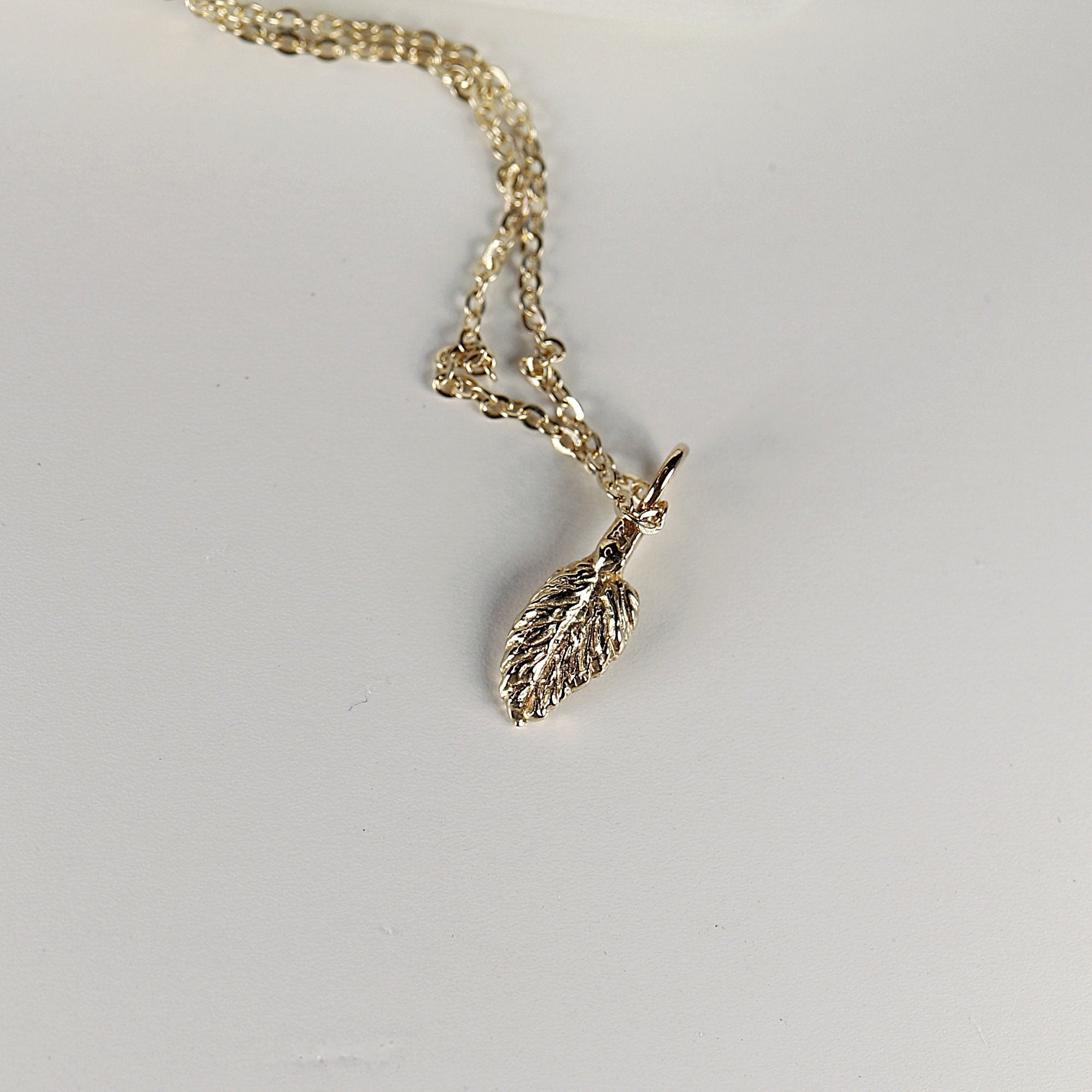 14k Solid Gold Leaf Necklace - Melt'm Jewelry