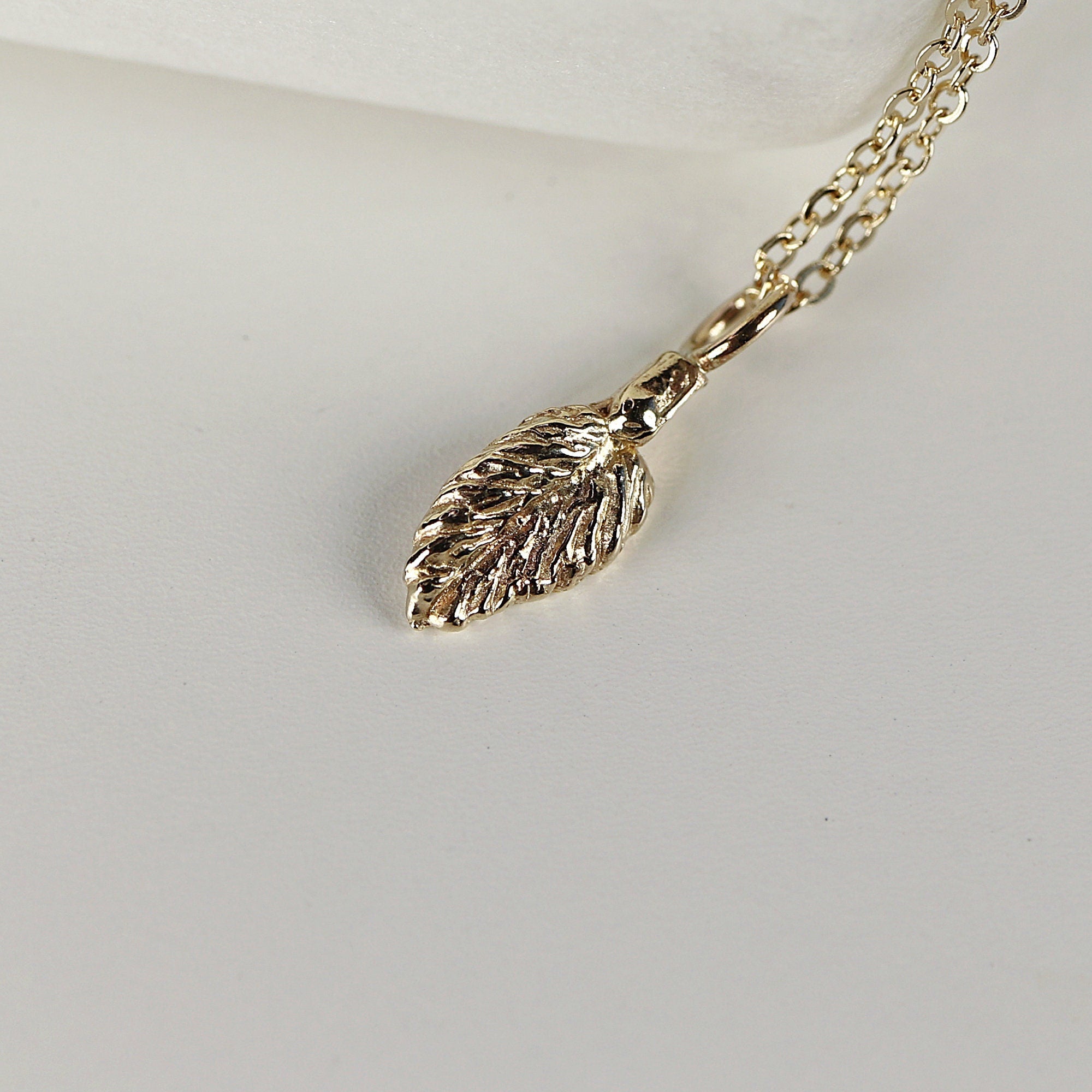 14k Solid Gold Leaf Necklace - Melt'm Jewelry