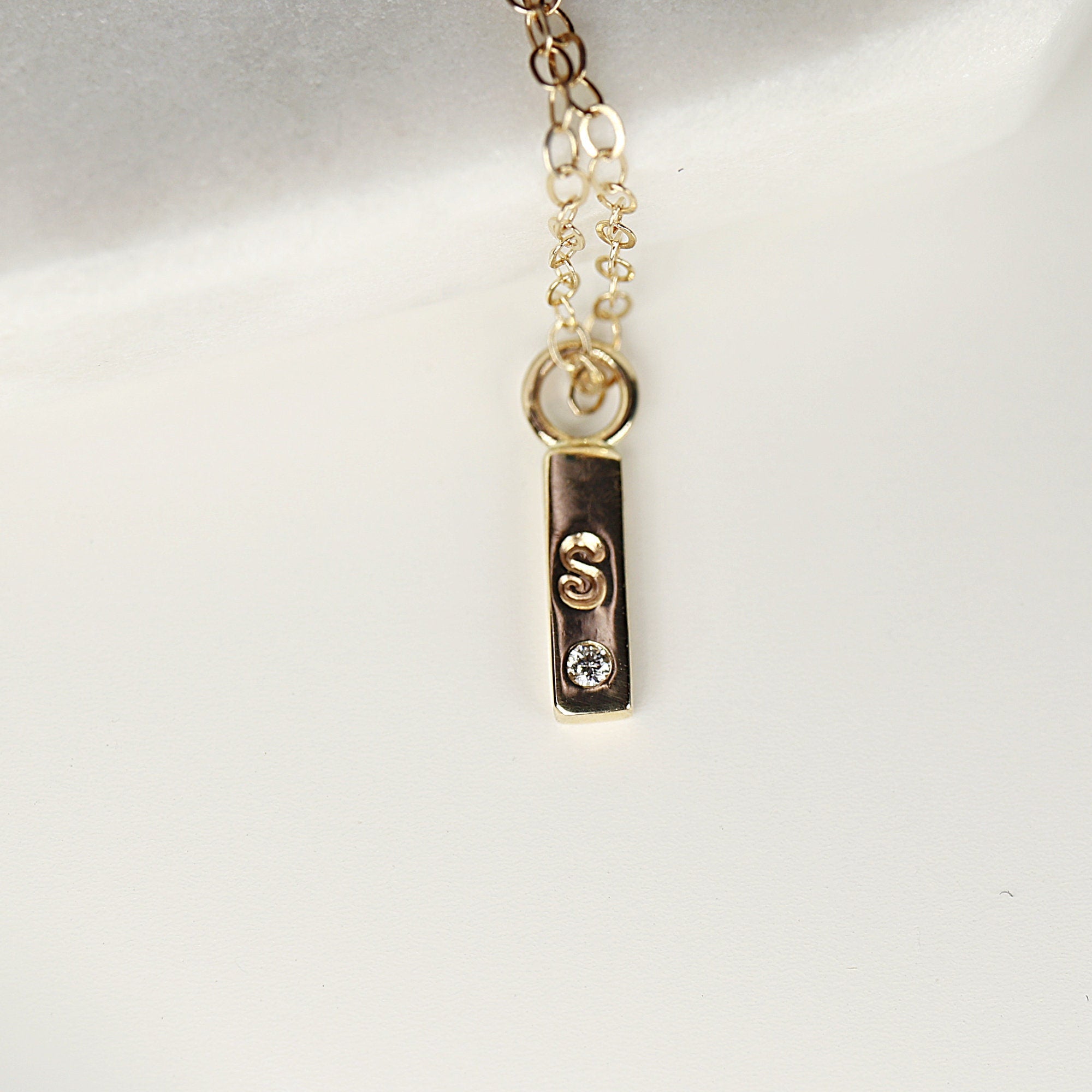 14k Solid Gold Vertical Bar Initial Necklace - Melt'm Jewelry
