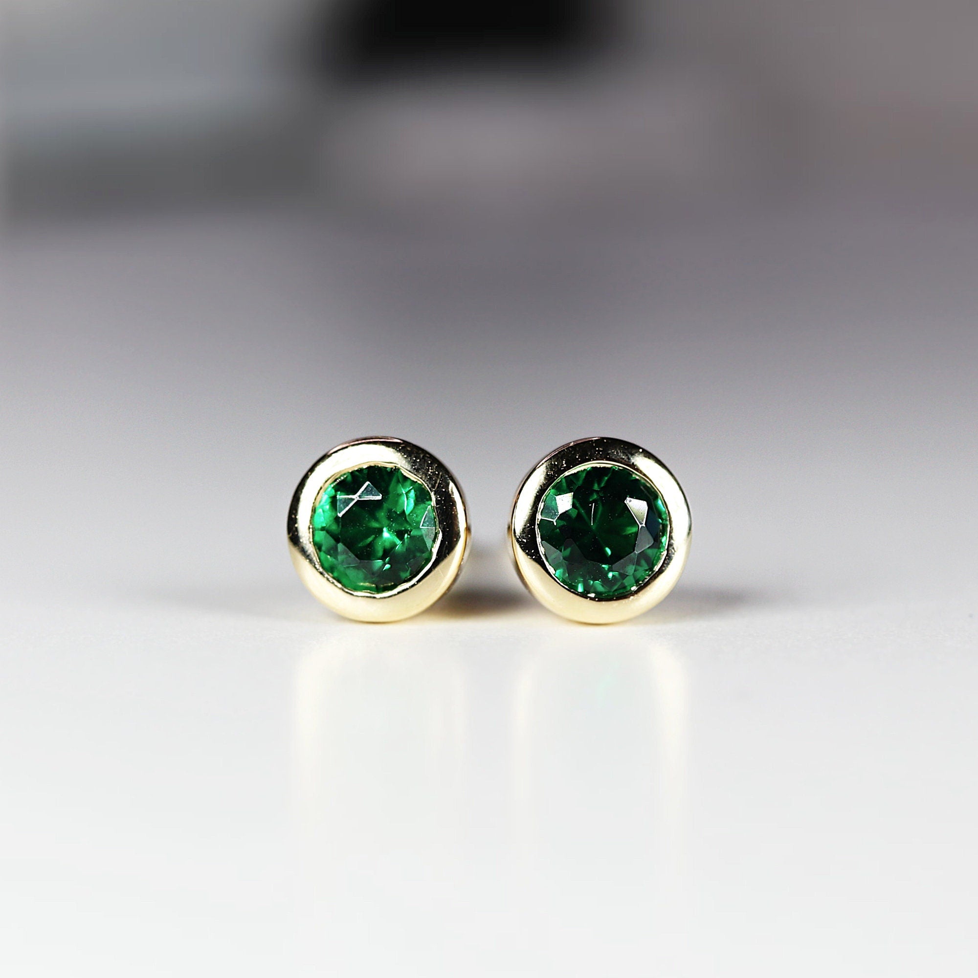 14k Gold Bezel Set Emerald Stud Earrings