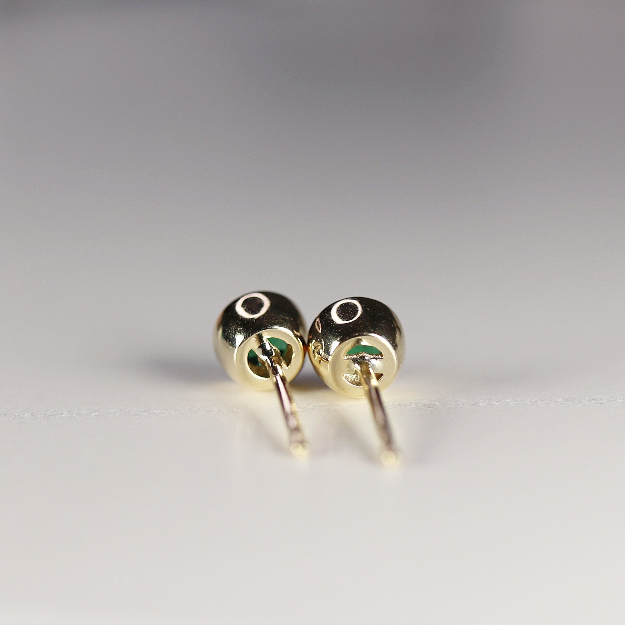 14k Gold Bezel Set Emerald Stud Earrings - Melt'm Jewelry