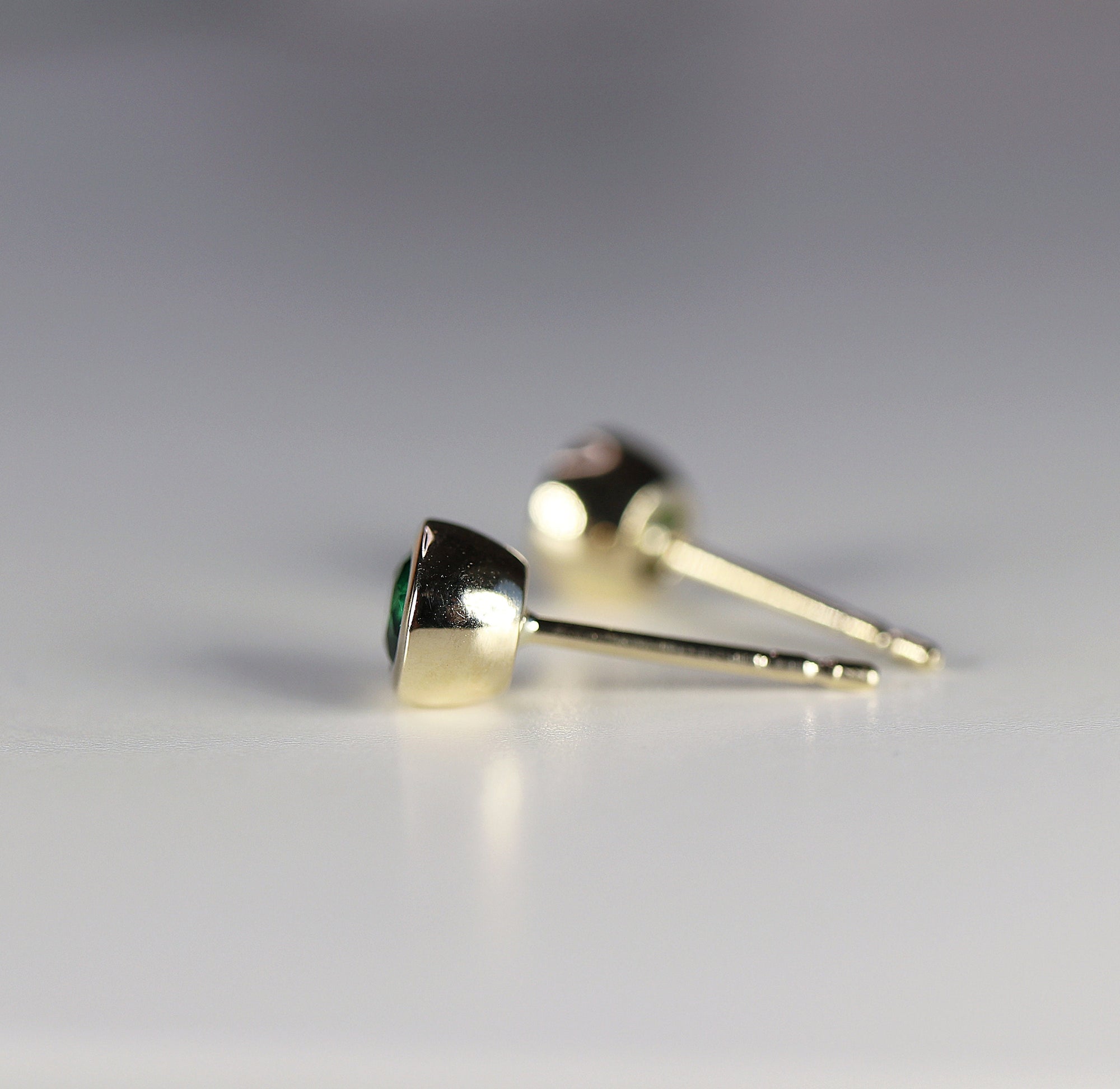 14k Gold Bezel Set Emerald Stud Earrings