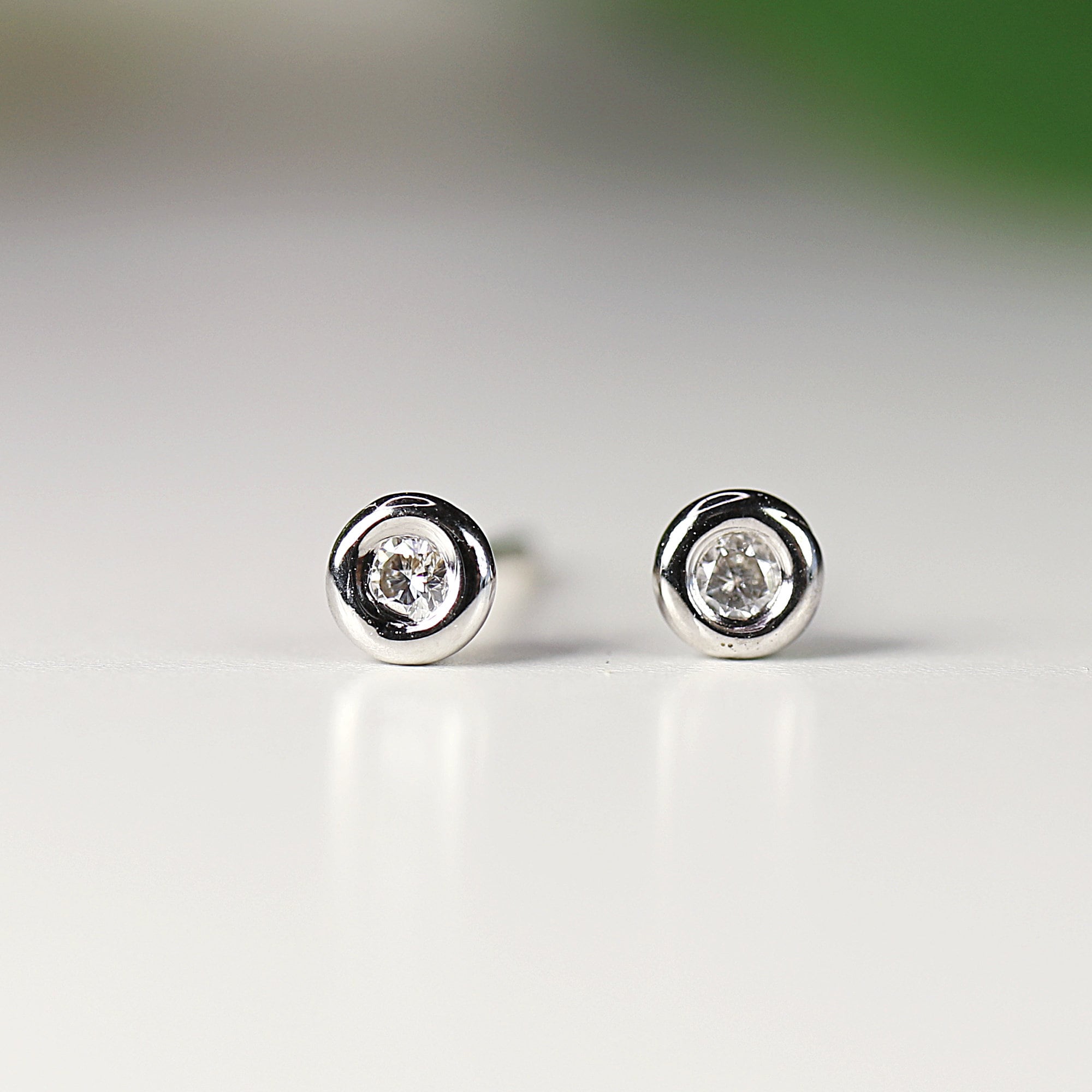 14k Solid Gold Tiny Diamond Stud Earrings (SINGLE OR PAIR) - Melt'm Jewelry