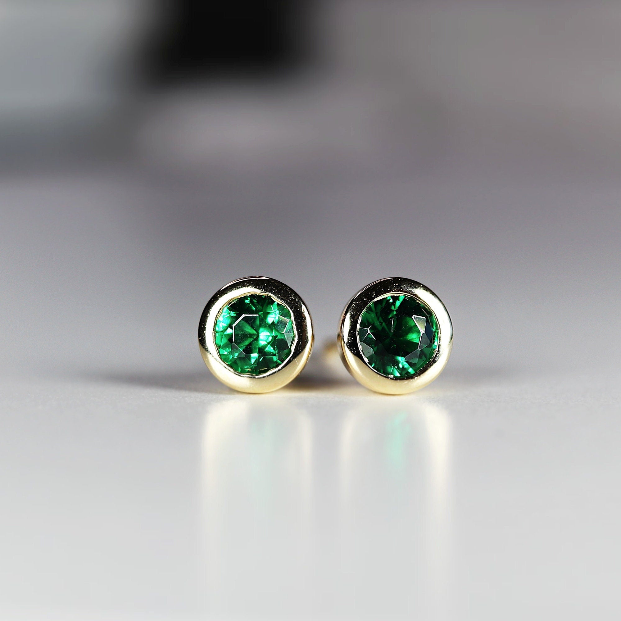 14k Gold Bezel Set Emerald Stud Earrings