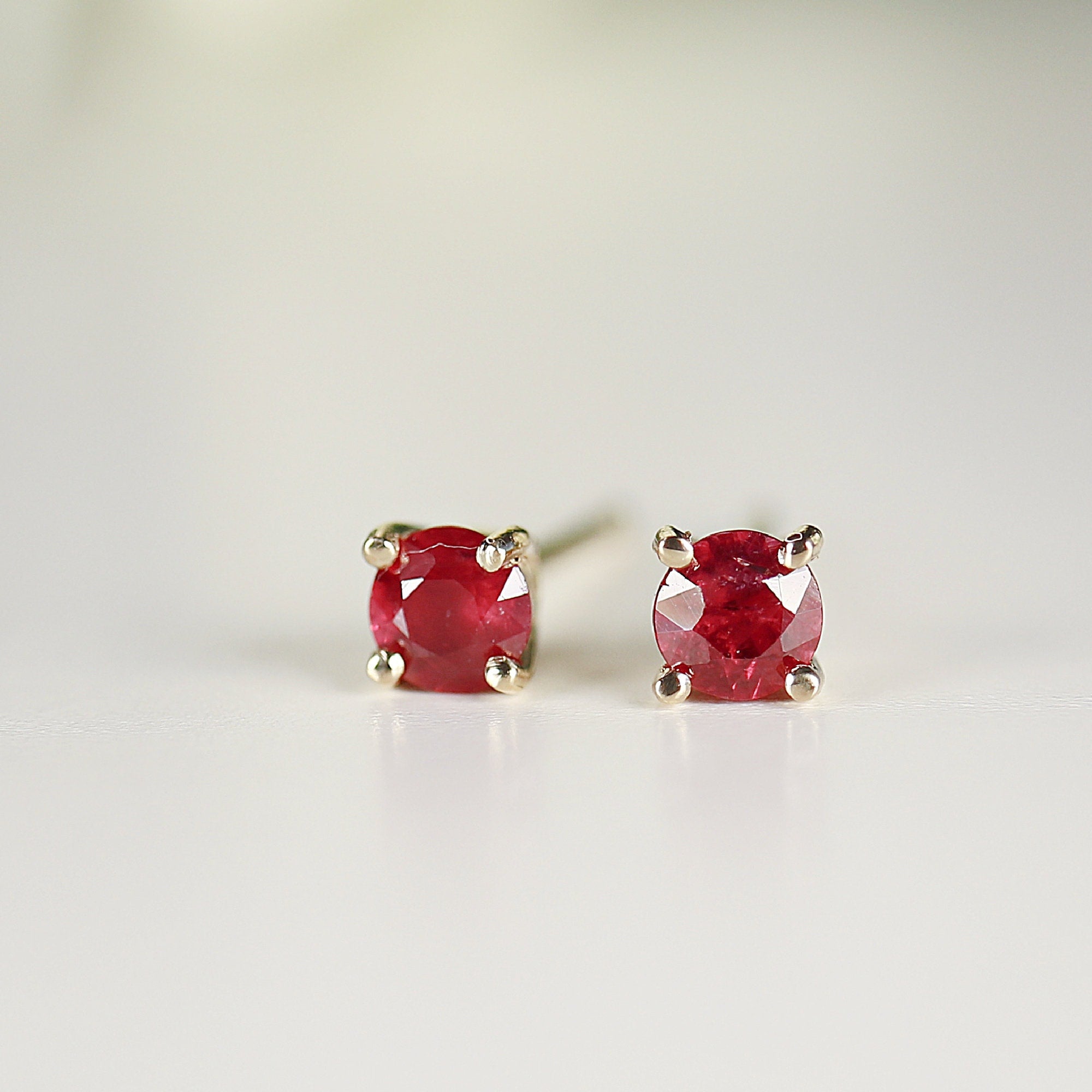 Delicate Ruby Stud Earrings 14k Gold - Melt'm Jewelry